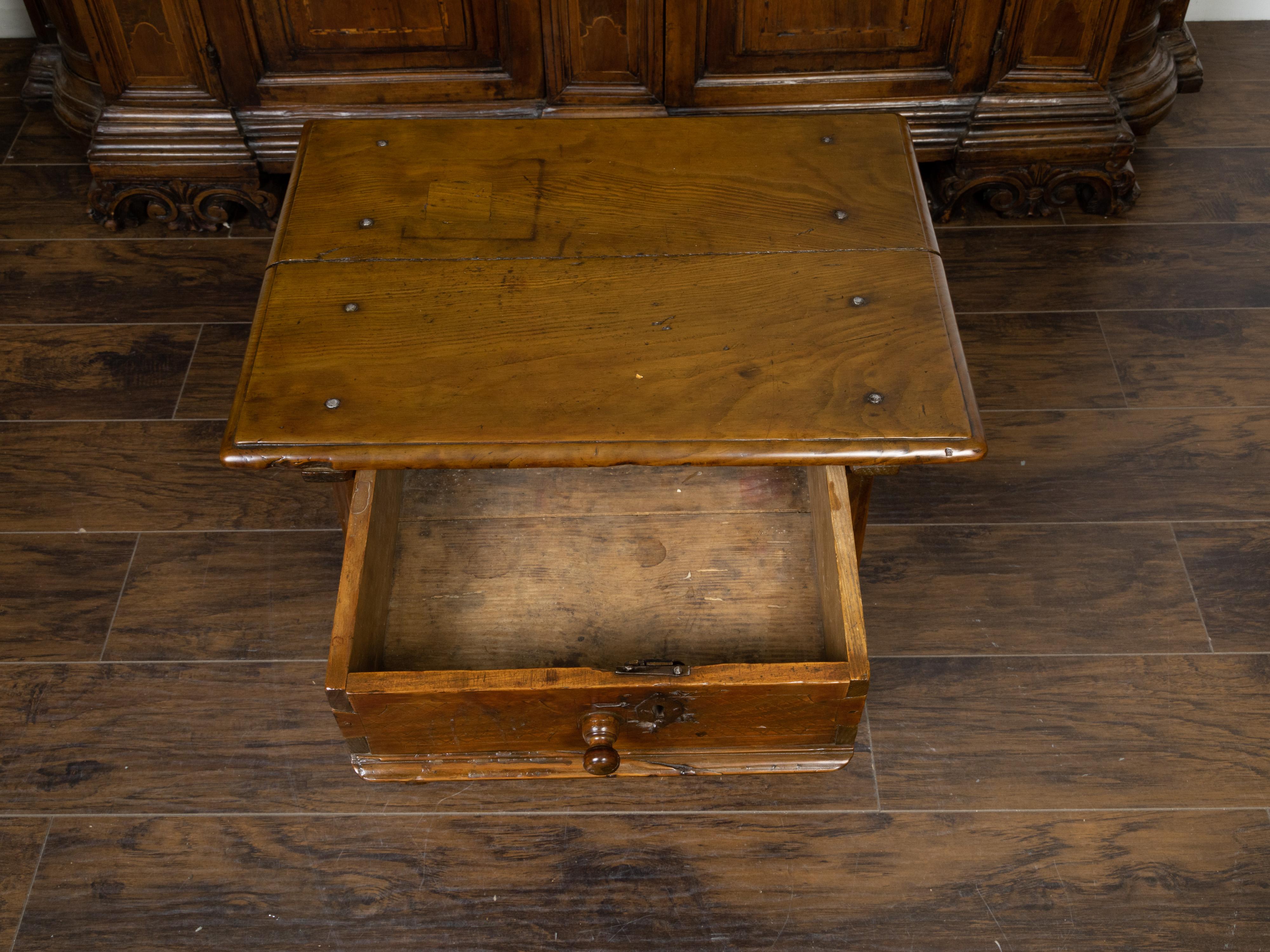 English Georgian Period Low Oak Side Table with Single Drawer and Carved Apron For Sale 5