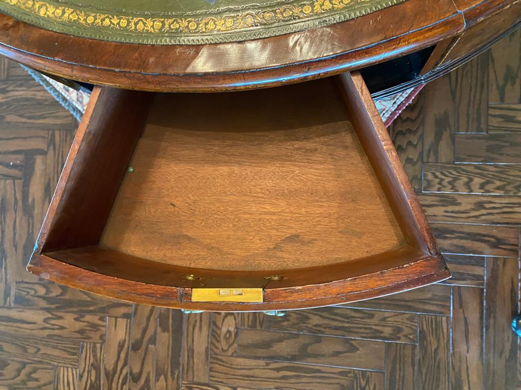 English Georgian Period Mahogany Rent Table / Desk For Sale at 1stDibs