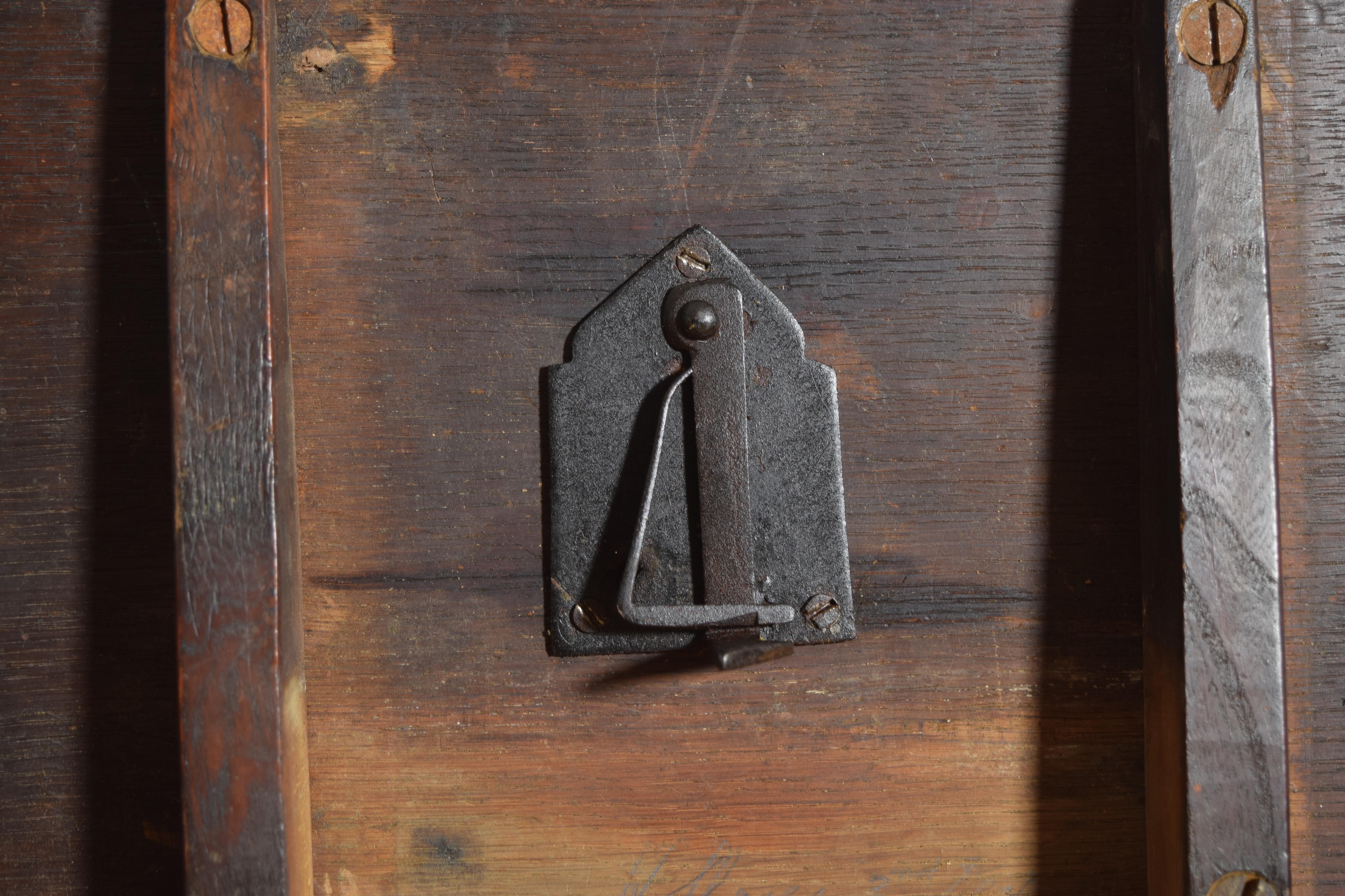 English Georgian Period Oak and Elmwood Tilt-Top Tripod Table, Late 18th Century For Sale 3