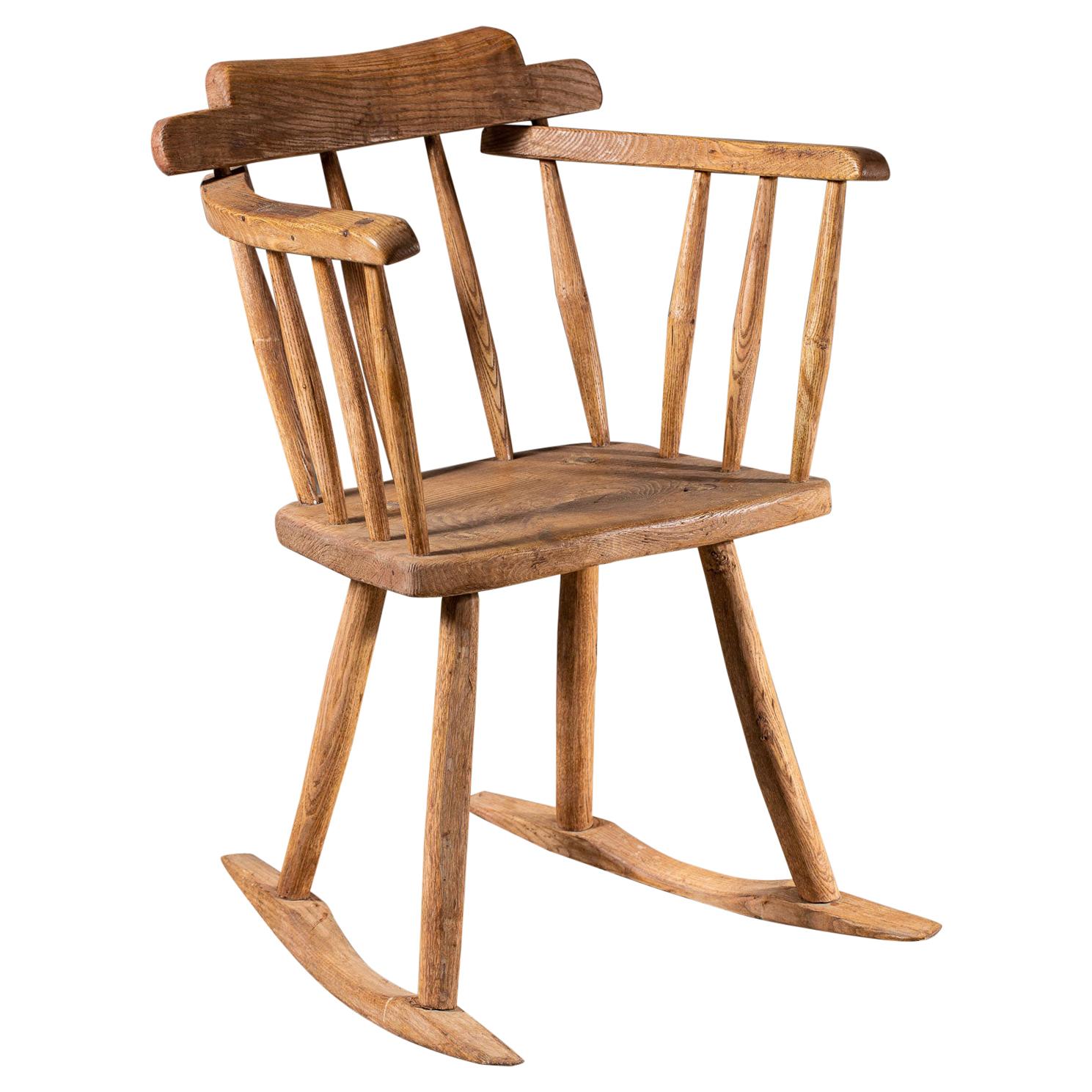 English Georgian Period Oak Rocking Chair, circa 1820 For Sale