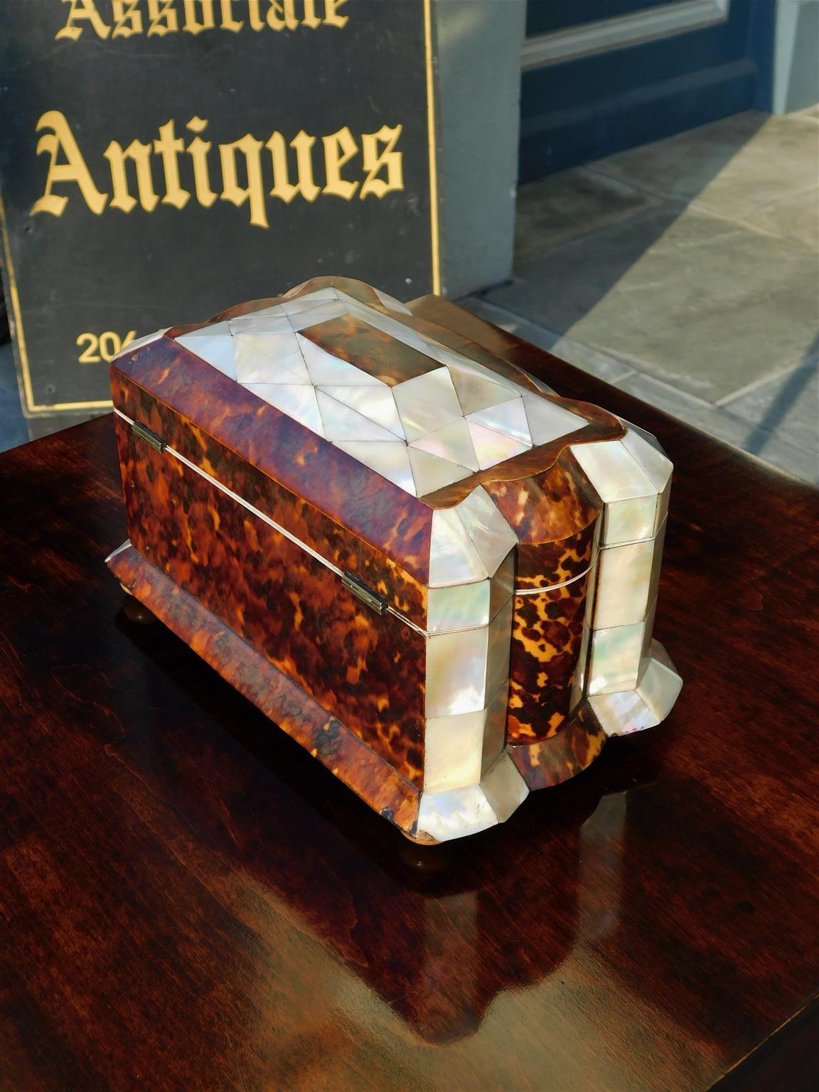 English Georgian Serpentine Tortoise Shell & Mother of Pearl Tea Caddy, C. 1800 For Sale 5