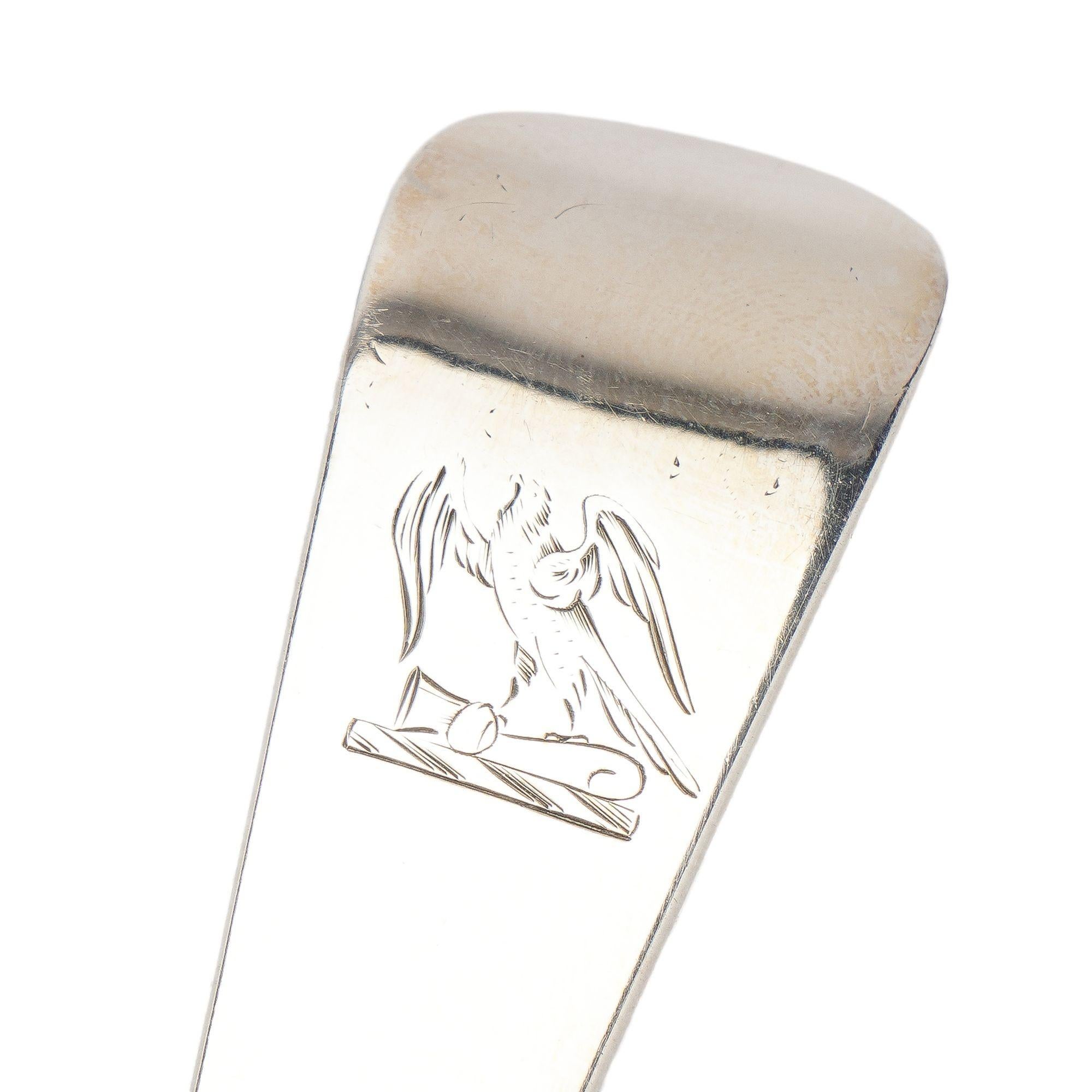 Mestolo georgiano inglese a forma di conchiglia in argento sterling, 1700 ca. in vendita 1