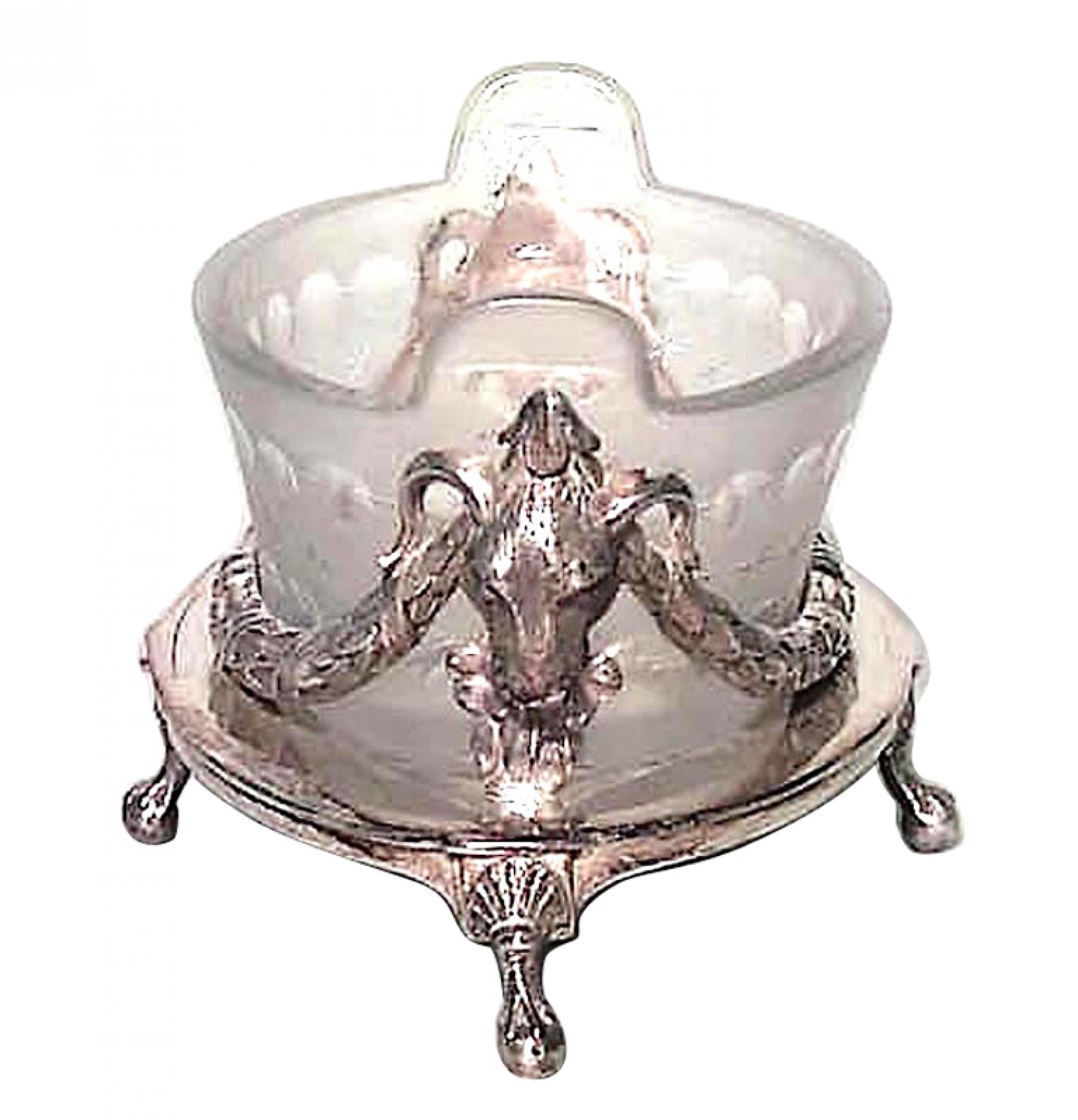 Centro de mesa inglés georgiano de plata con cabeza de carnero Georgiano en venta