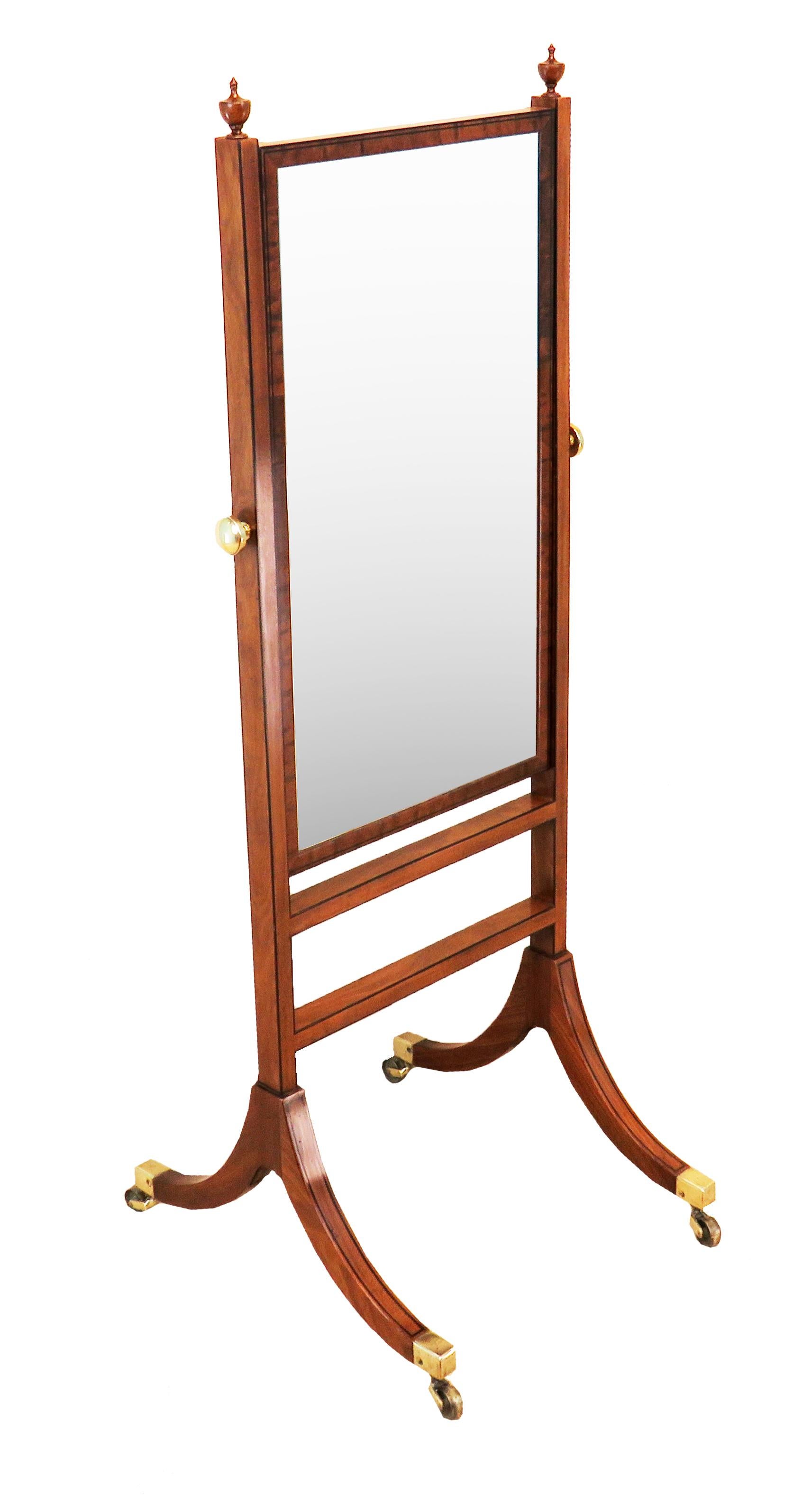 English Georgian Small Mahogany Cheval Dressing Mirror In Good Condition In Bedfordshire, GB