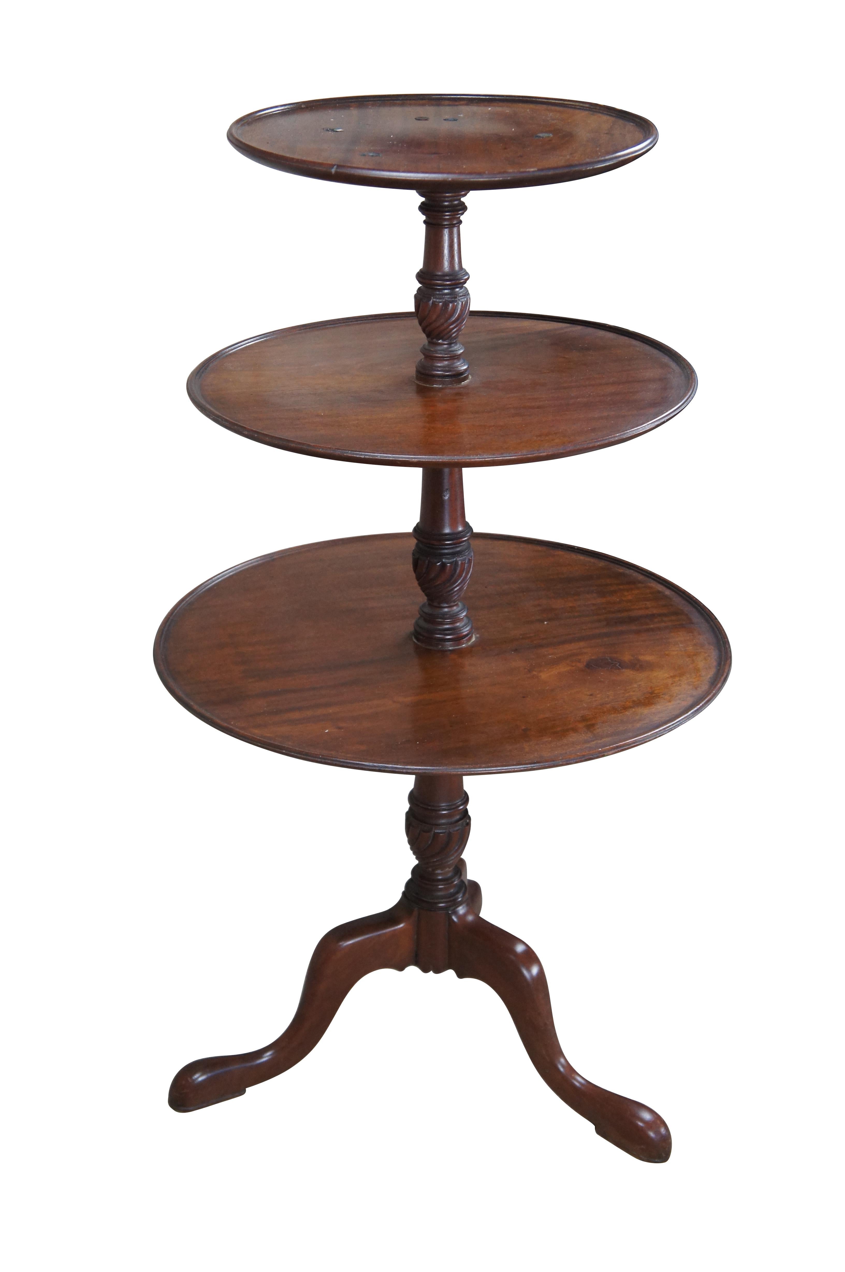 English Georgian Solid Mahogany 3 Tier Dumbwaiter Table Butler Pedestal Table In Good Condition For Sale In Dayton, OH