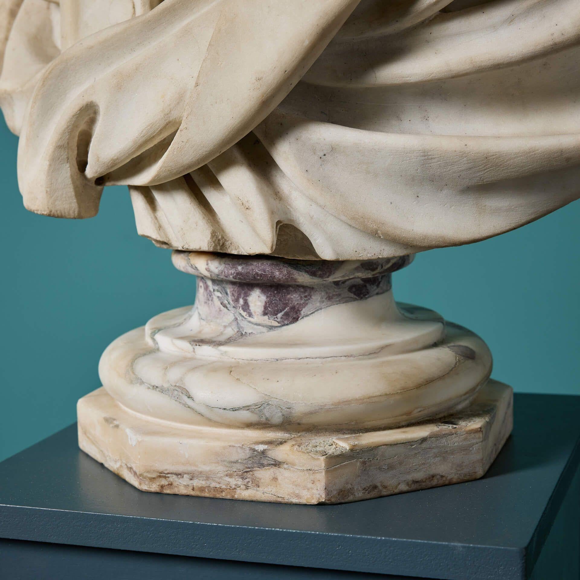 Busto in marmo statuario georgiano inglese di un gentiluomo erudito In condizioni discrete in vendita a Wormelow, Herefordshire