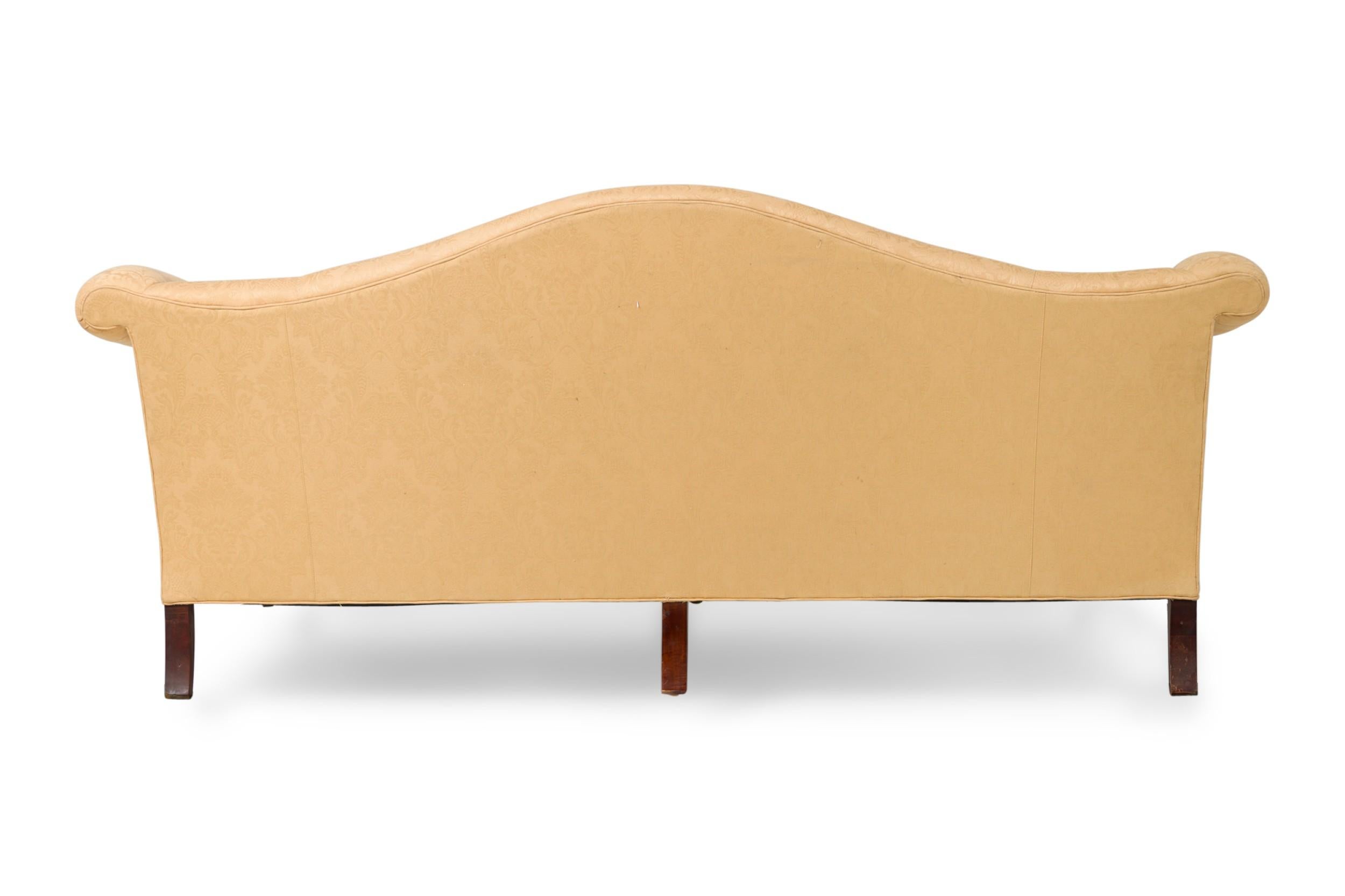 Loveseat inglés estilo georgiano beige en Bueno estado para la venta en Queens, NY