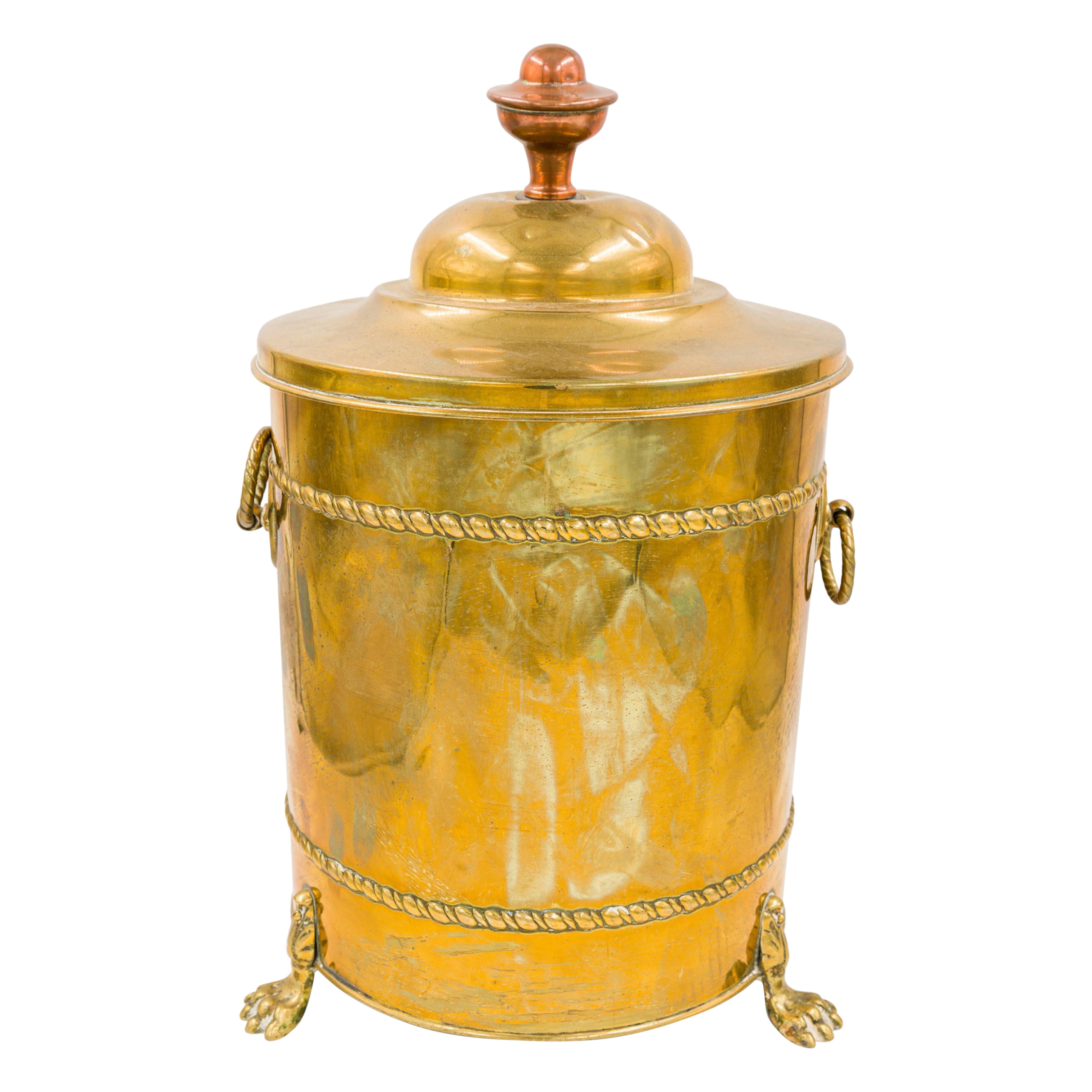 English Georgian style Brass Round Bucket With Lid in vendita