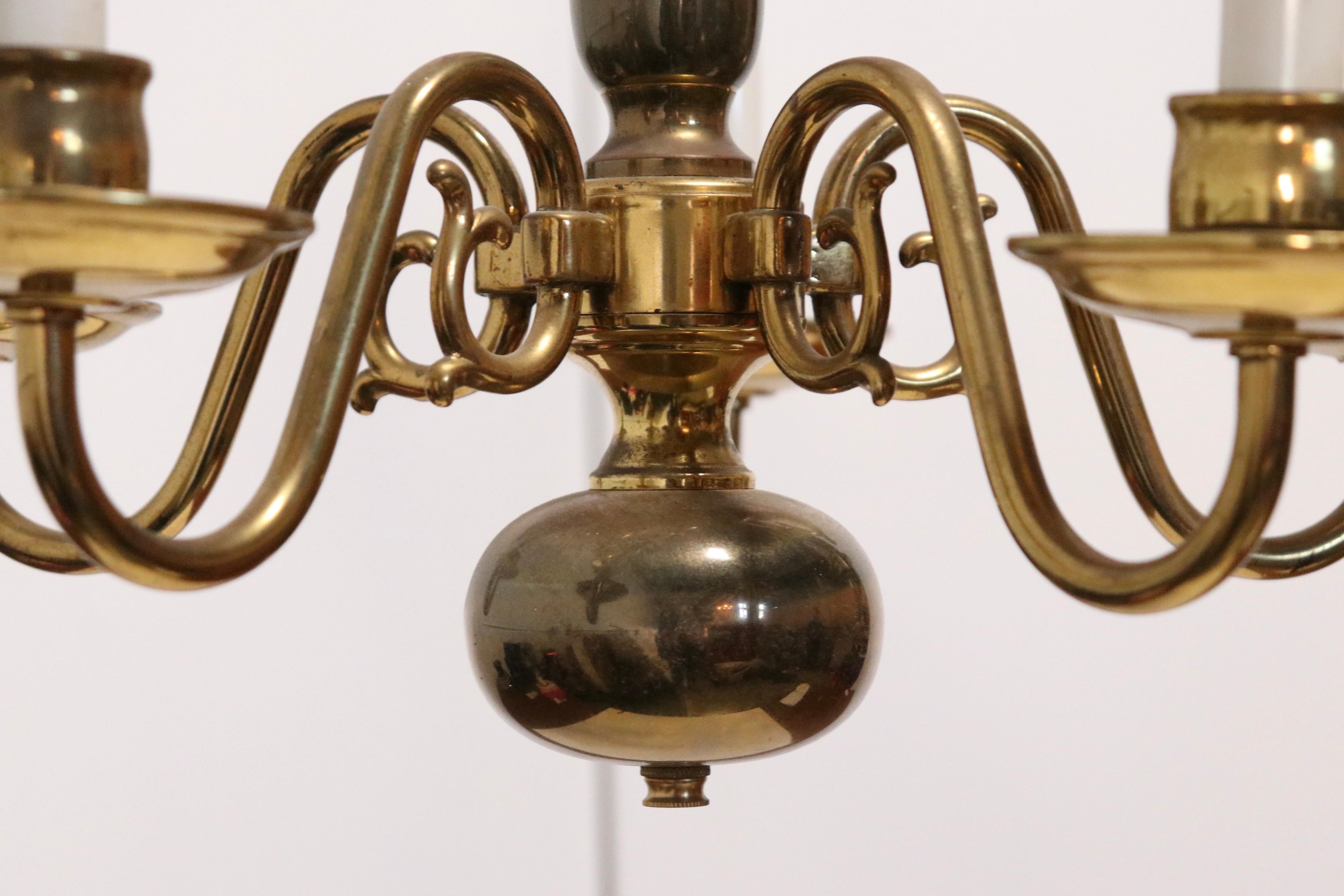 English Georgian Style Brass x Arm Petite Chandelier In Good Condition In New York, NY