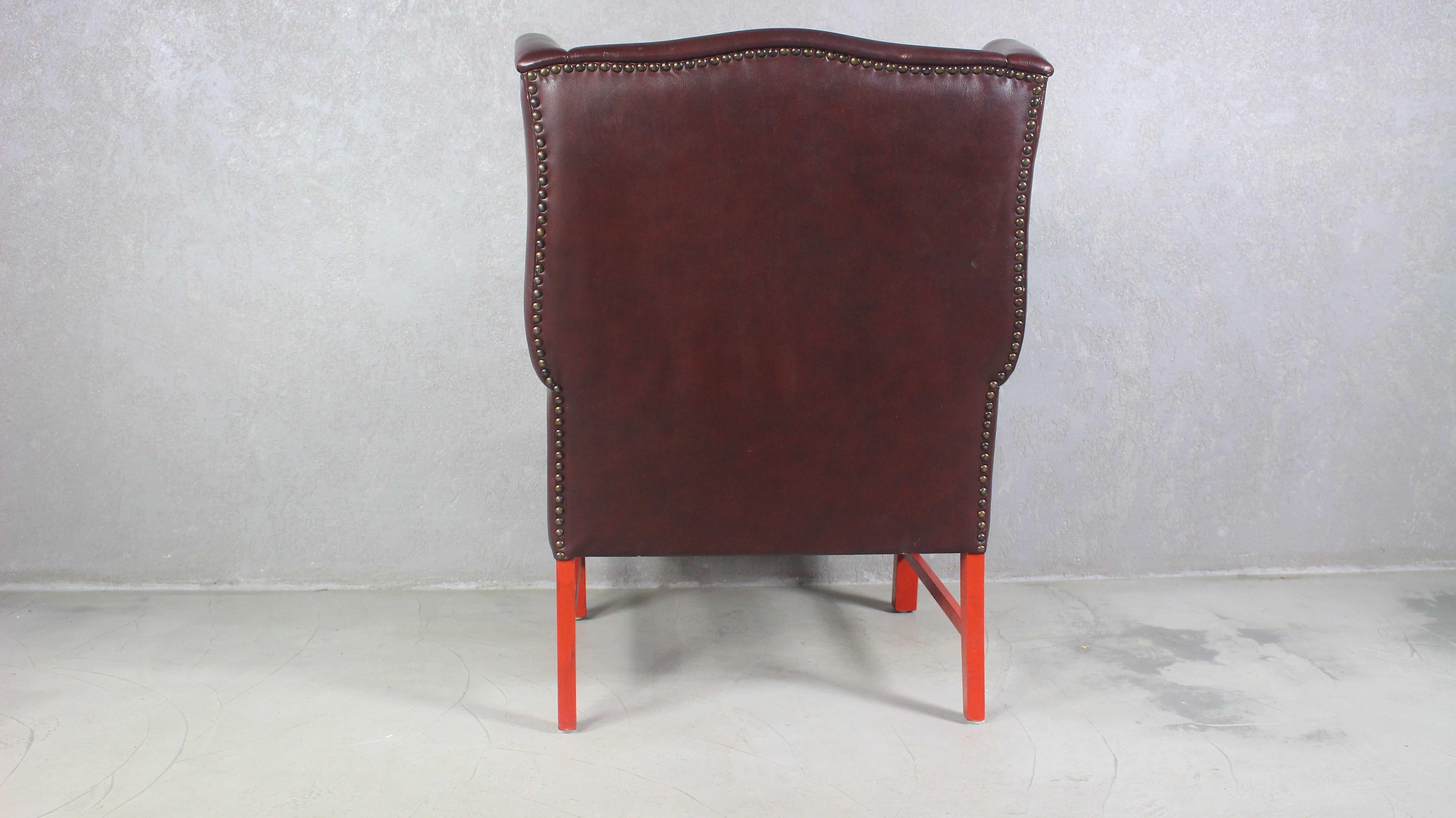 English Georgian Style Brown Leather Wingback Armchair For Sale 7