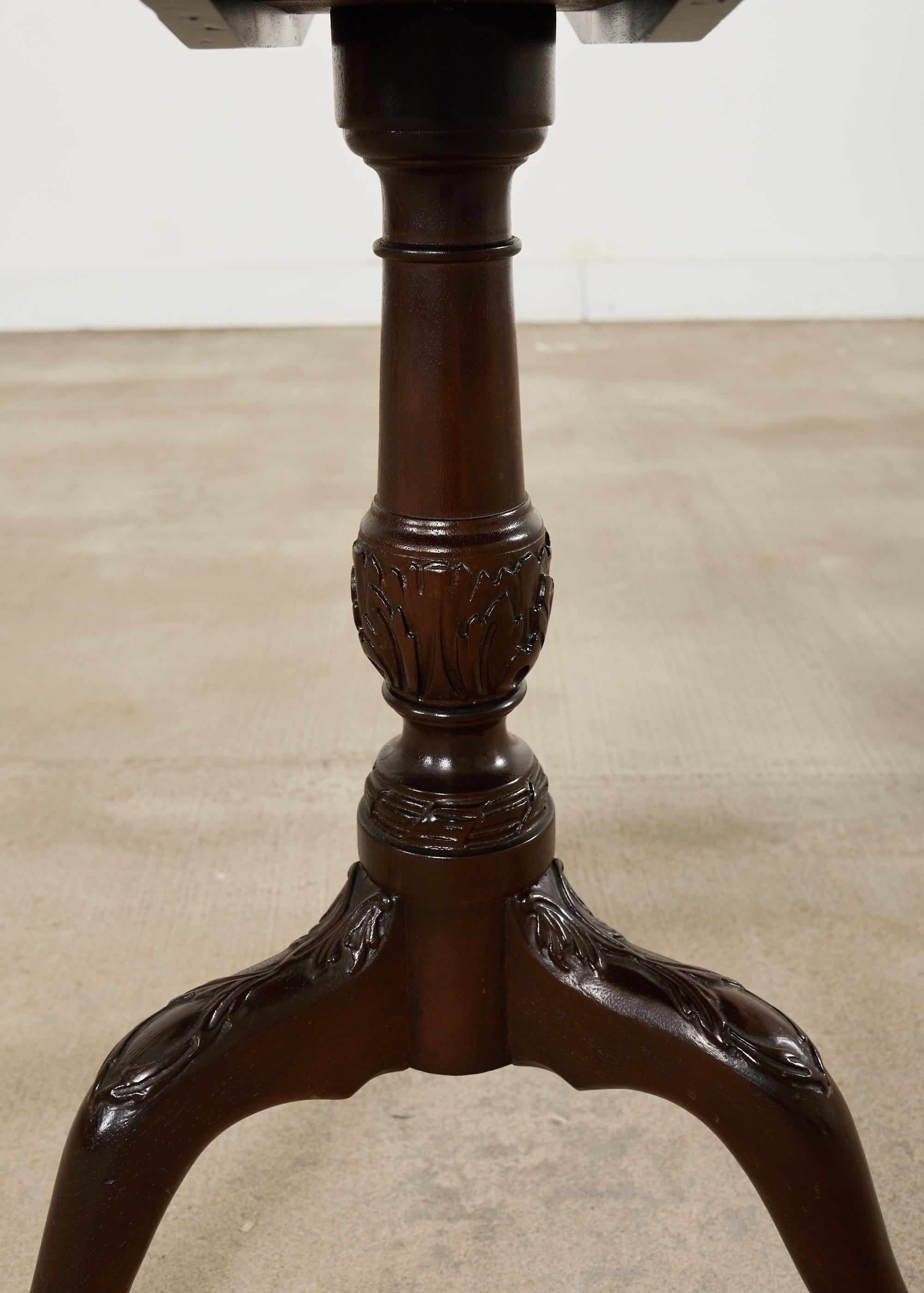 English Georgian Style Clover Leaf Flip-Top Table For Sale 4