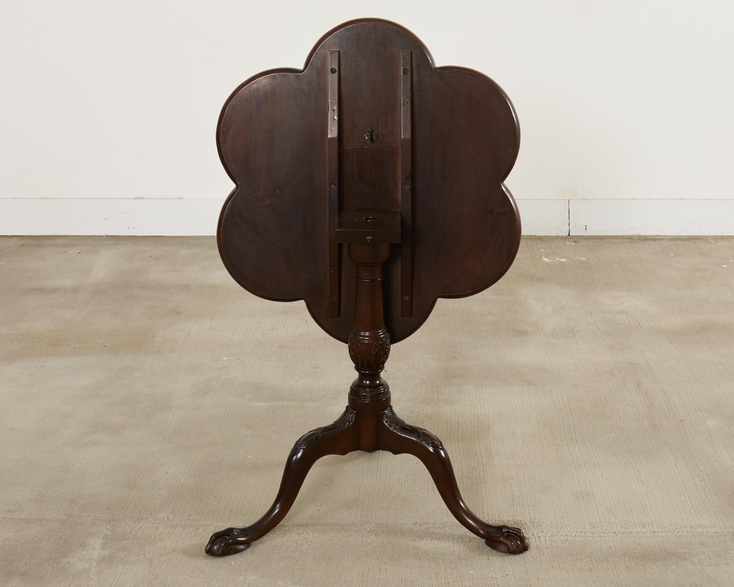 English Georgian Style Clover Leaf Flip-Top Table For Sale 10