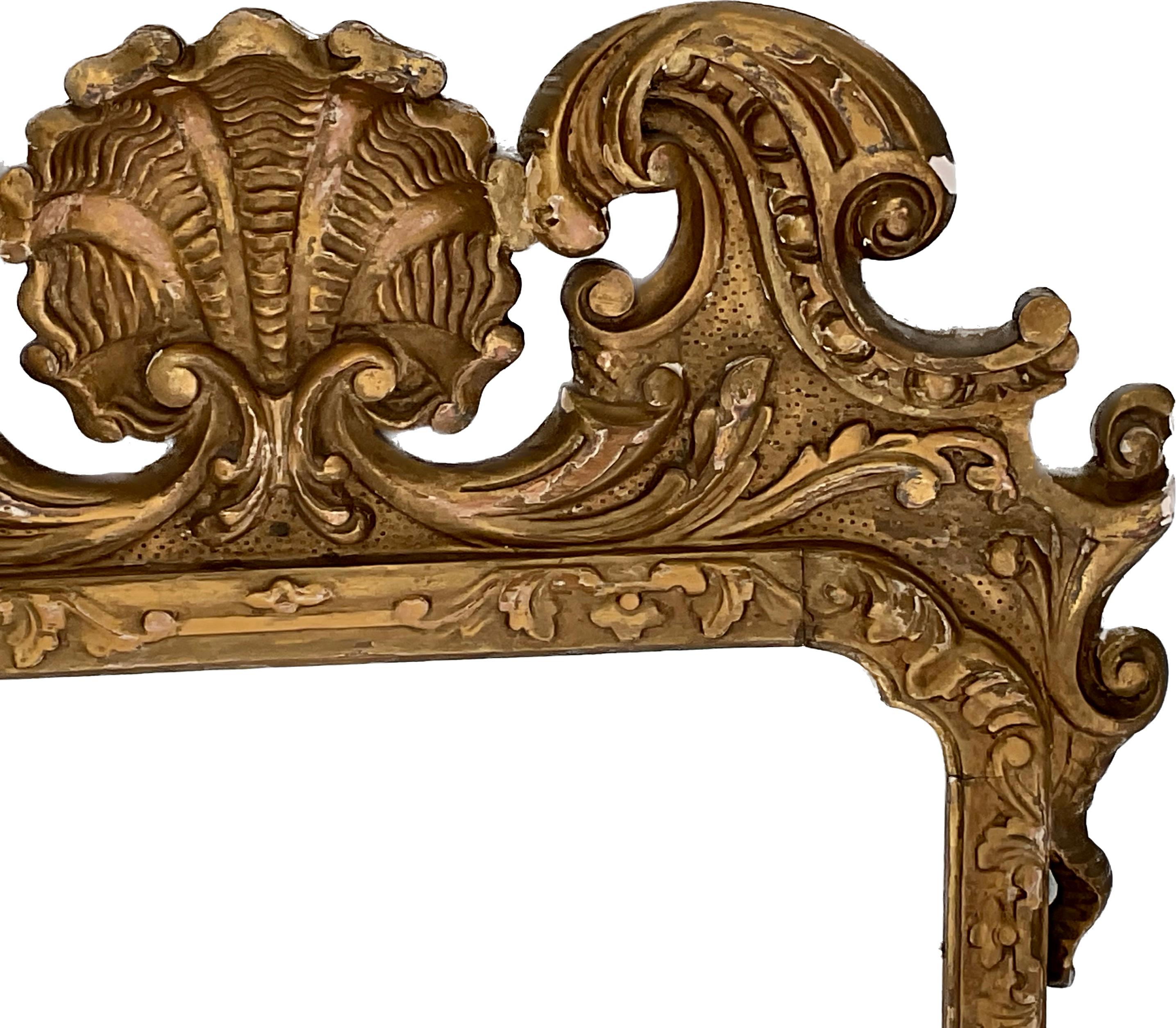 English Georgian Style Giltwood Shell Mirror For Sale 1