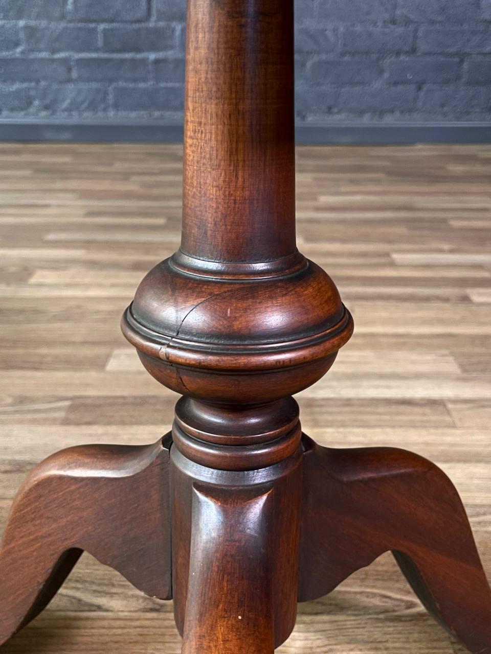 English Georgian Style Mahogany Pie Crust Side Table For Sale 3