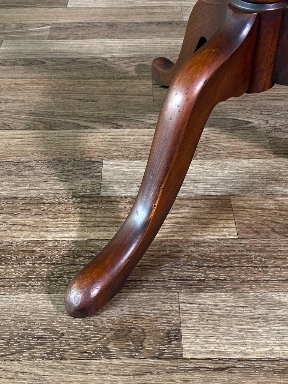 English Georgian Style Mahogany Pie Crust Side Table For Sale 4