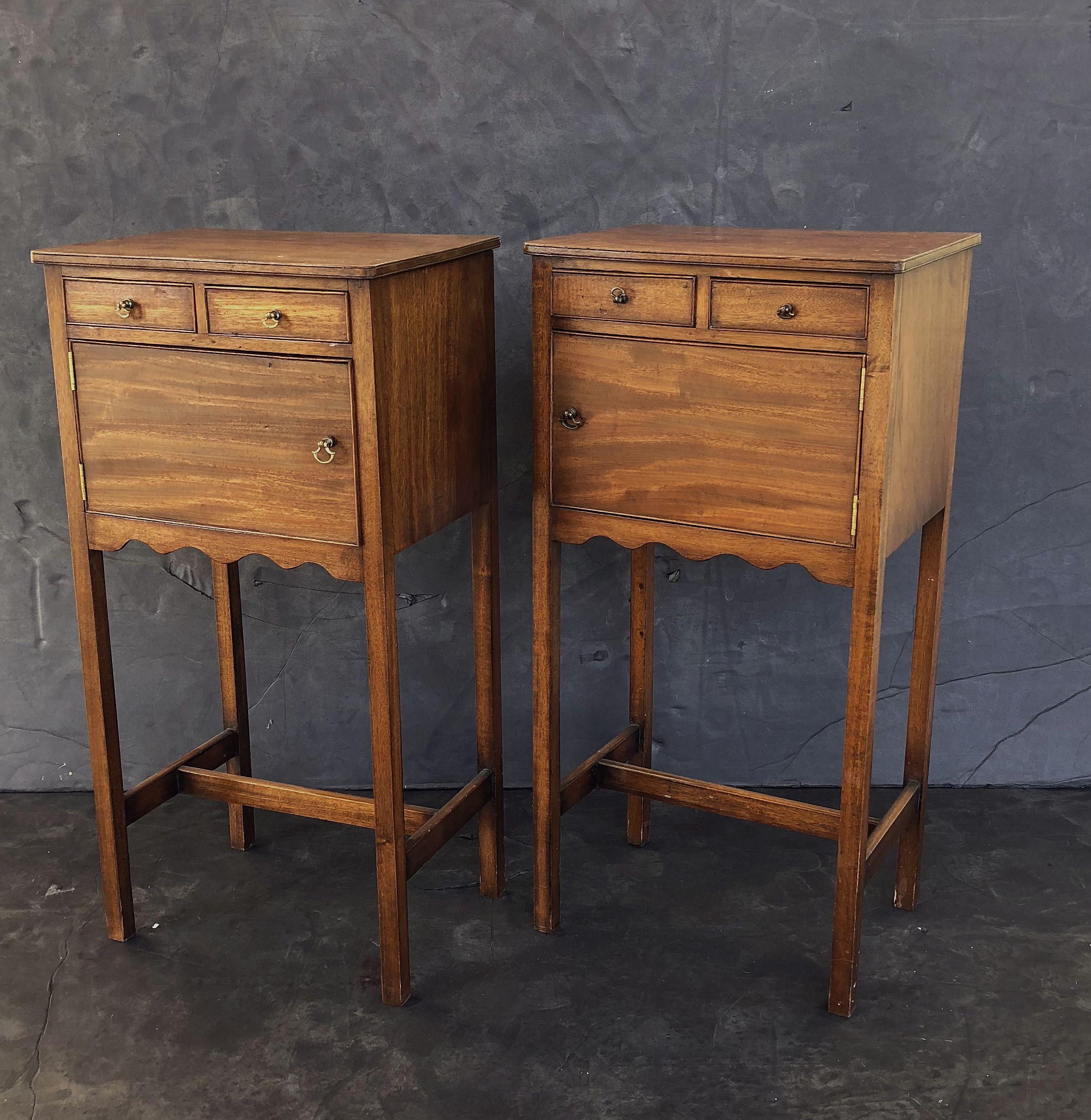 English Georgian Style Nightstands or Bedside Cabinets  'Priced as Pair' In Good Condition In Austin, TX