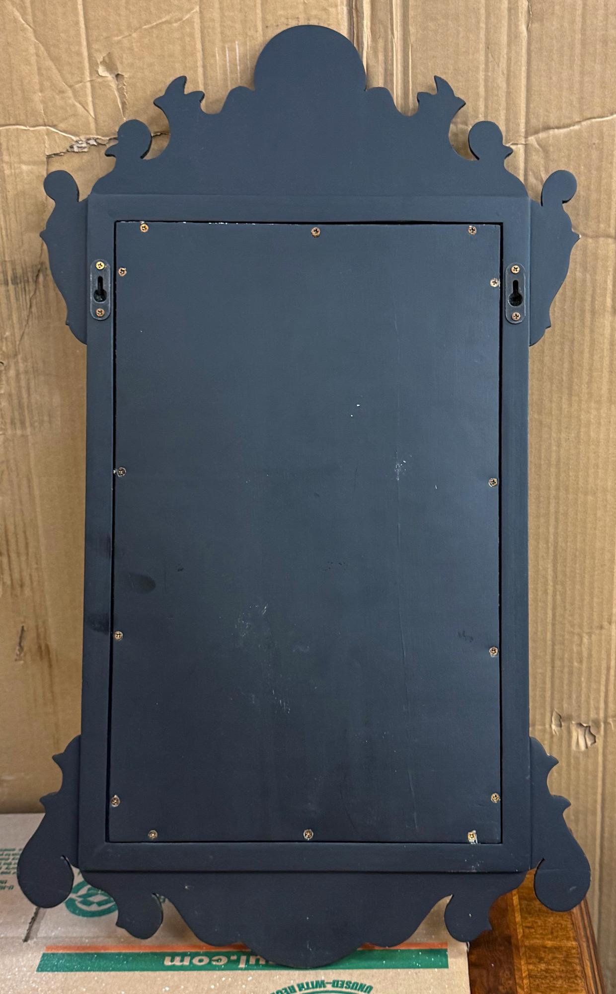 Miroirs muraux de style géorgien anglais Petite Chinoiserie - Paire Bon état - En vente à Kennesaw, GA
