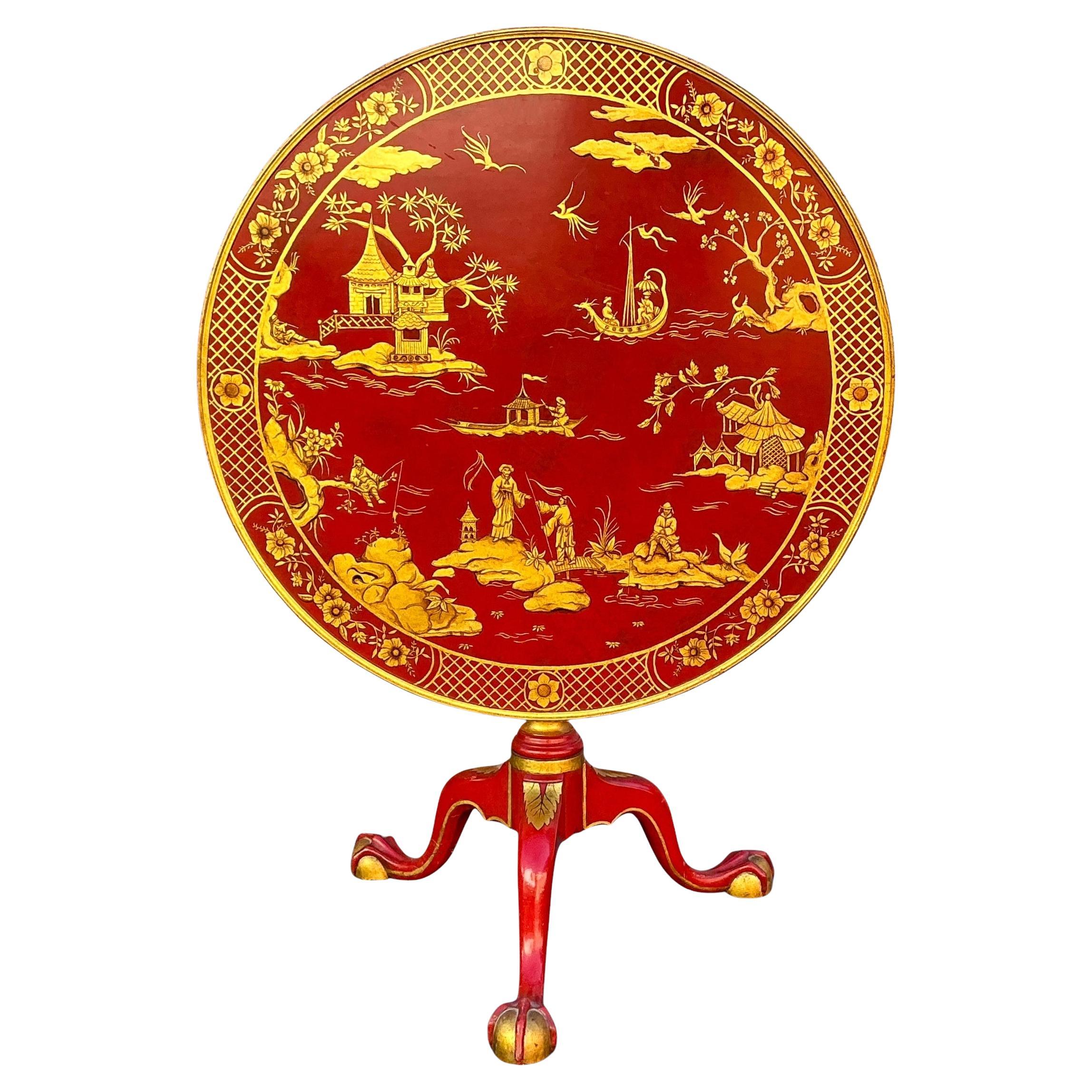 Table tripode de style géorgien anglais laqué rouge et chinoiserie dorée à plateau basculant