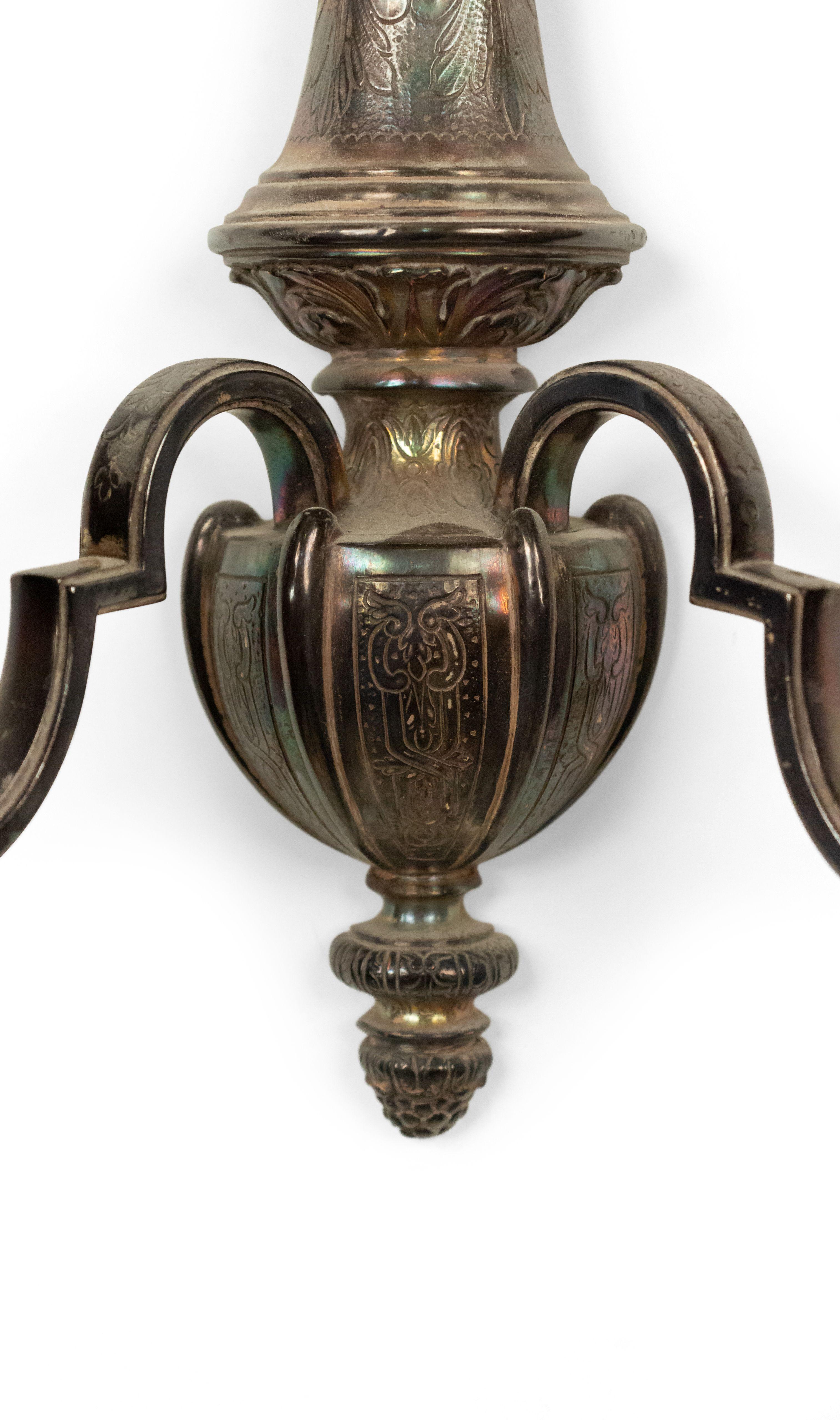 19th Century English Georgian Style Silver Plate Wall Sconce For Sale