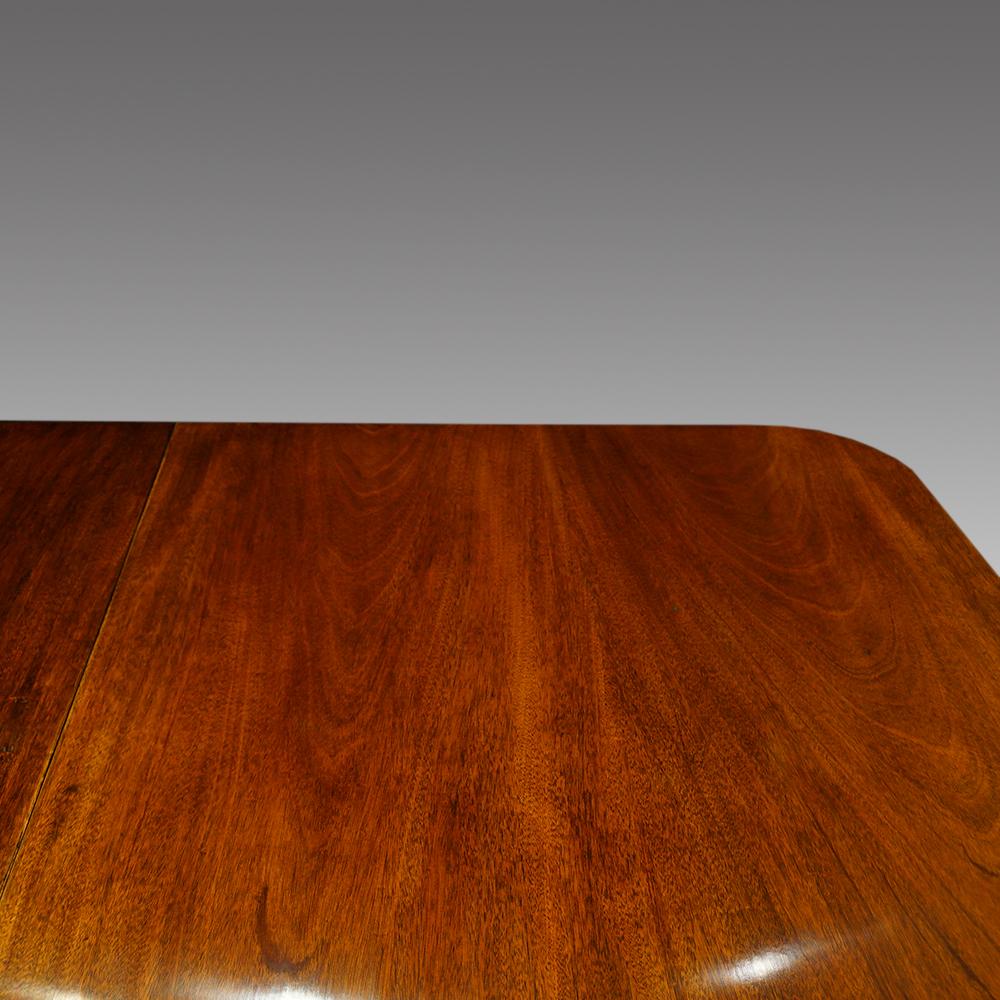 English Georgian Style Solid Mahogany Harrods Dining Table, George VI 8