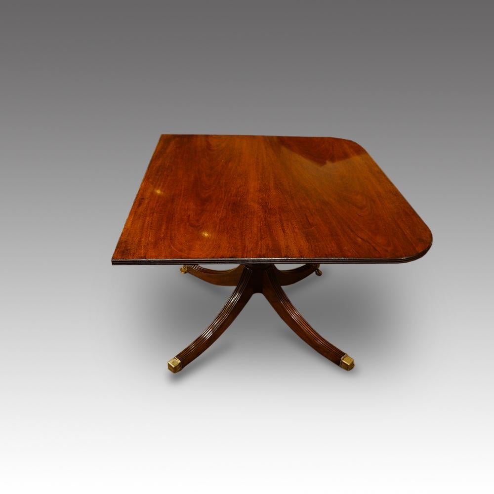 English Georgian Style Solid Mahogany Harrods Dining Table, George VI 4