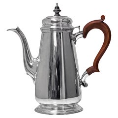 English Georgian Style Sterling Silver Coffee Pot, London 1968 William Comyns