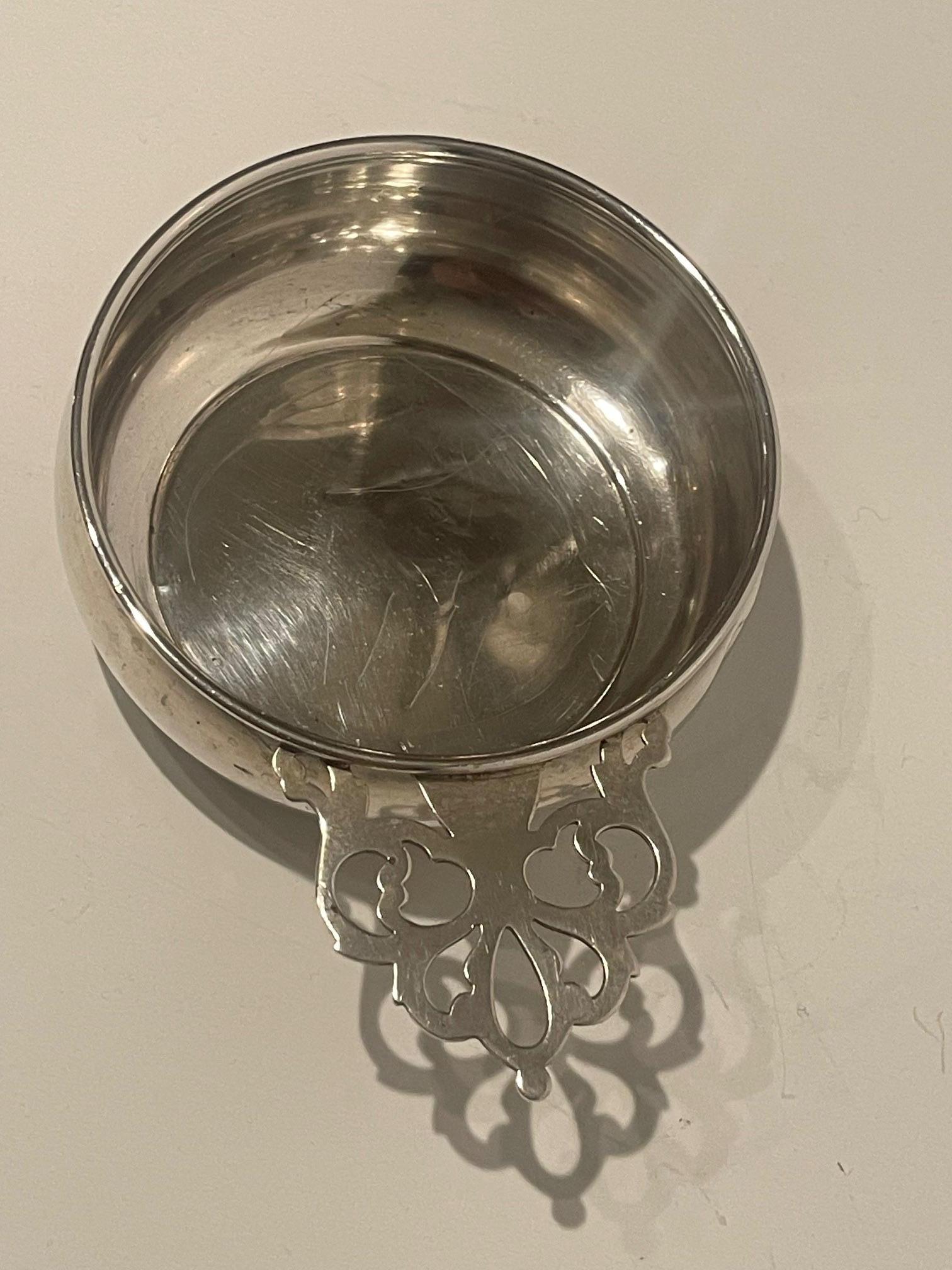 English Georgian Style Sterling Silver Porringer Bowl, Late 19th Century For Sale 2