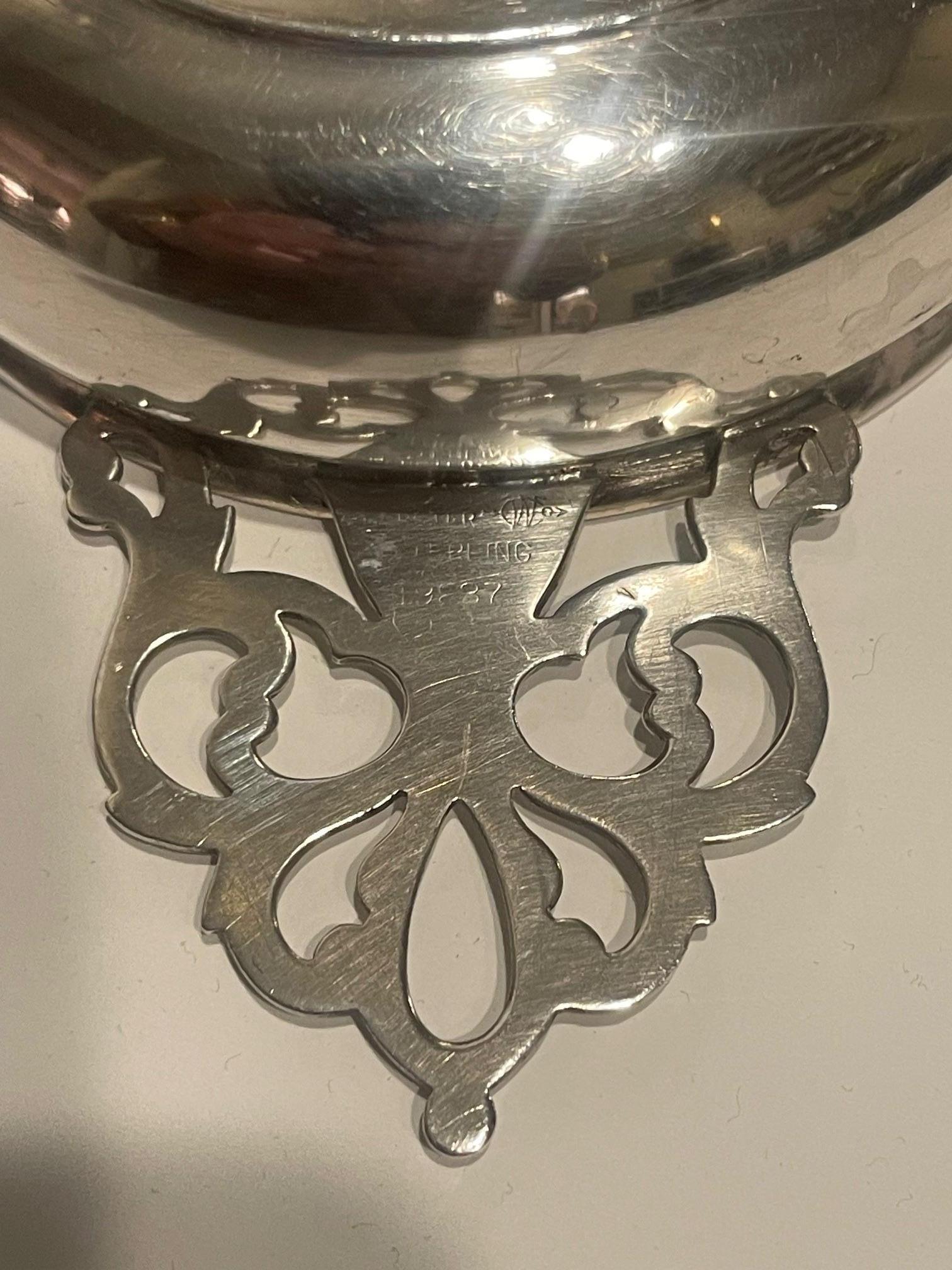 English Georgian Style Sterling Silver Porringer Bowl, Late 19th Century For Sale 4