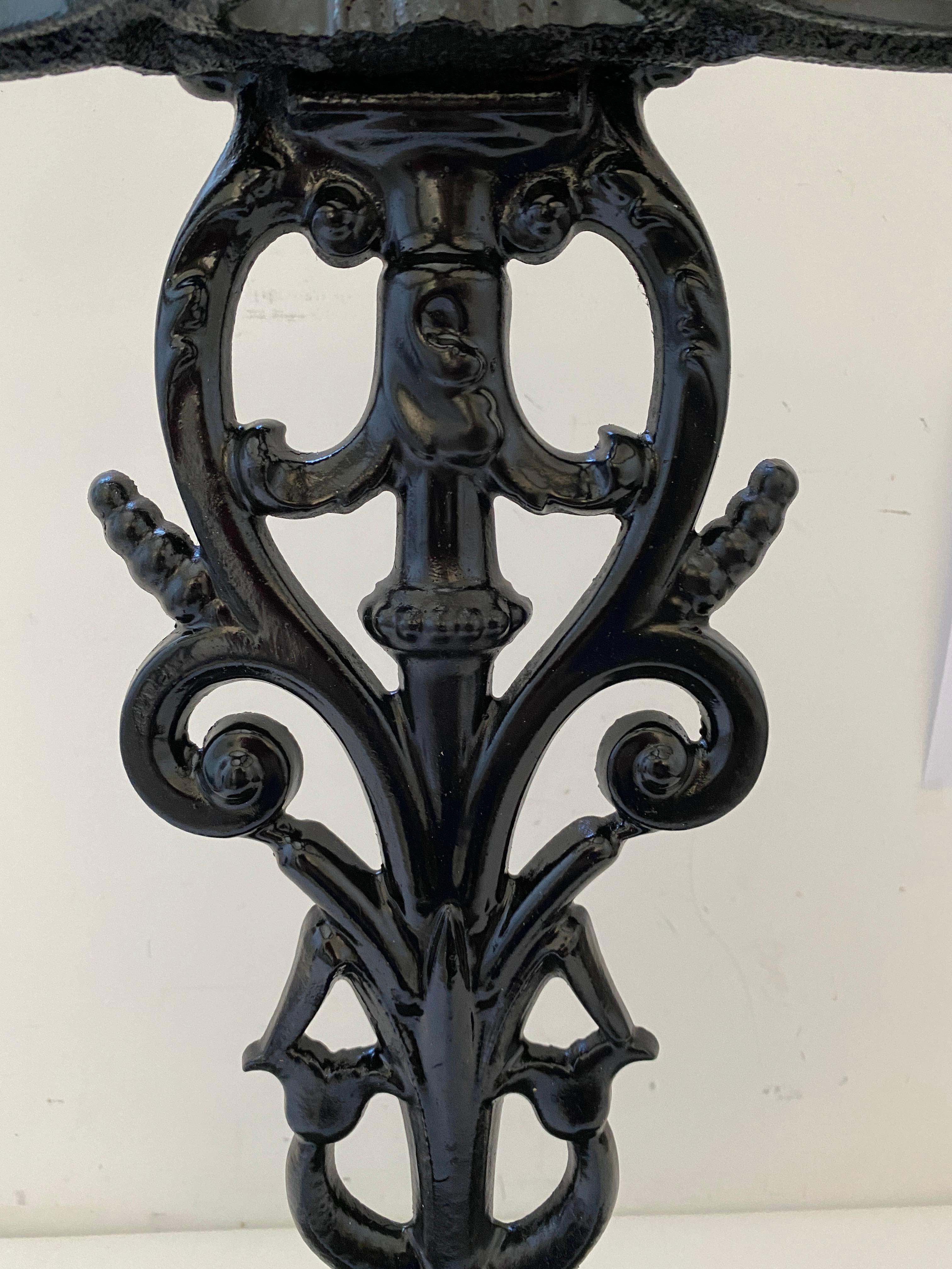 English Georgian Style Umbrella Stand In Good Condition For Sale In West Palm Beach, FL