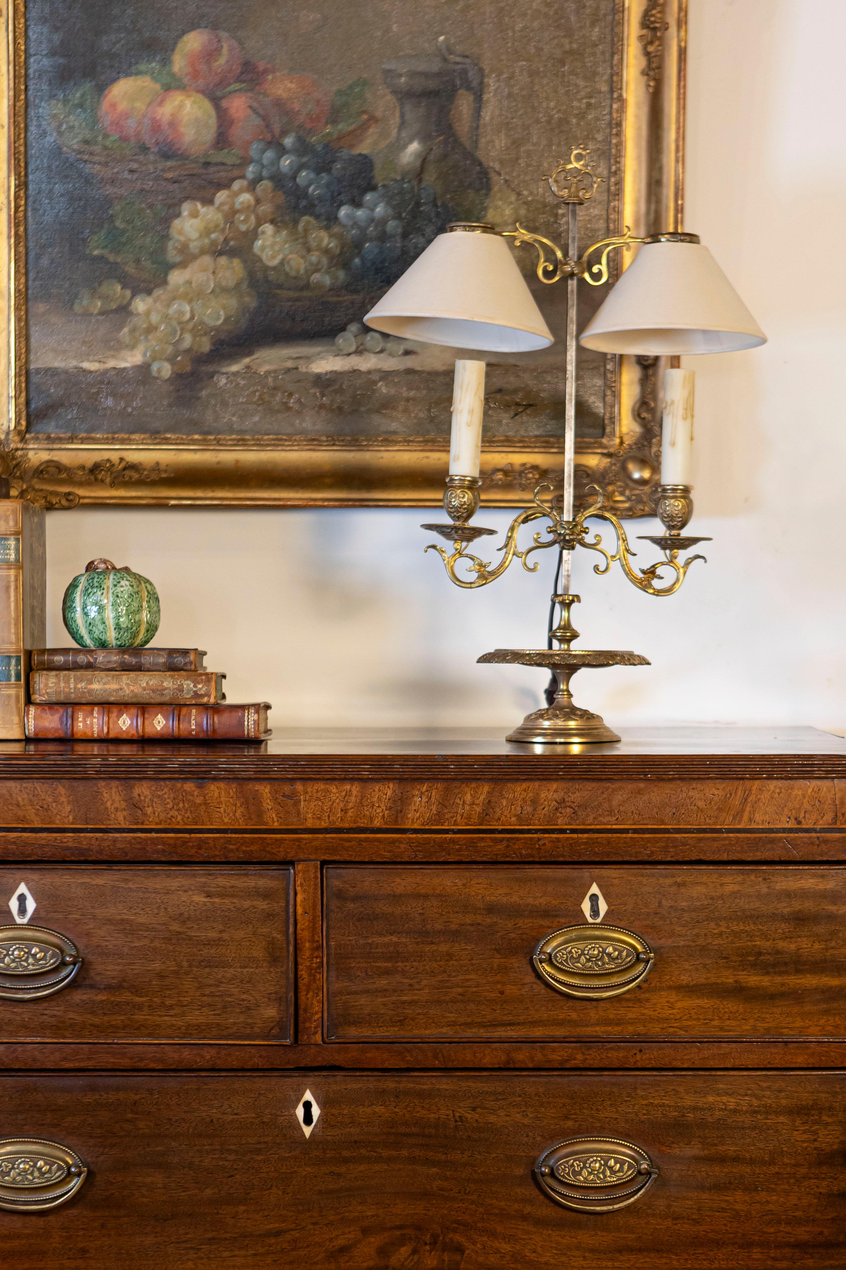 English Georgian Style Walnut Four-Drawer Chest with Sheraton Style Hardware For Sale 2