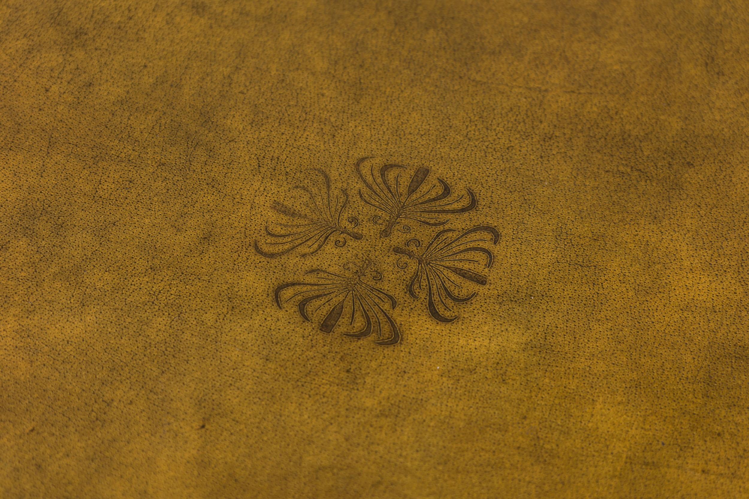 Scrivania in legno a ginocchio in stile georgiano inglese in vendita 2