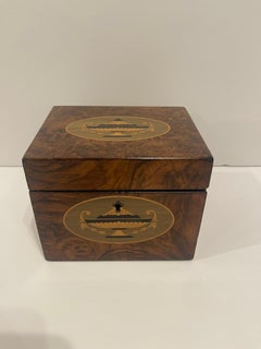 English Georgian Tea Caddy with Inlay and Interior Lid, 19th Century