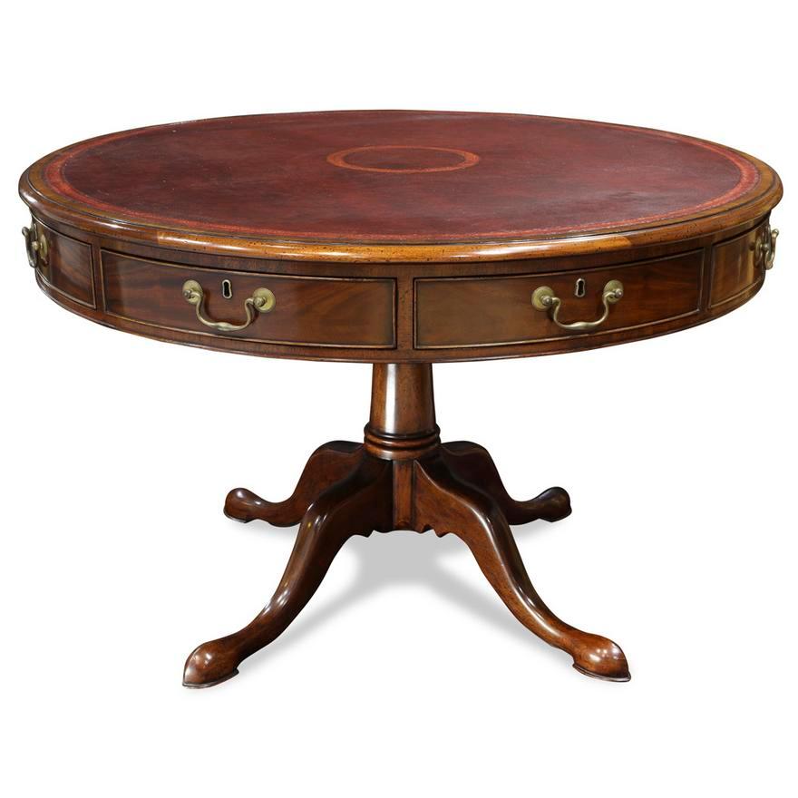 Anglais Table de location géorgienne en acajou avec dessus en cuir tooled Fin du 20e siècle en vente