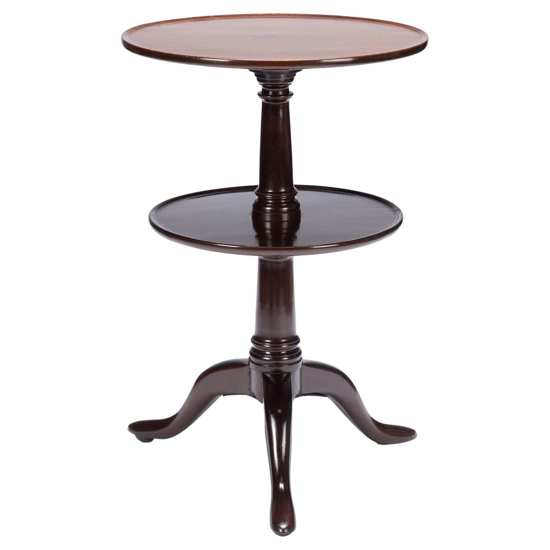 Assiette de service anglaise géorgienne circulaire à deux niveaux en acajou, 1760 en vente