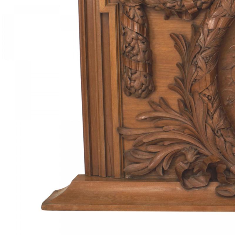 British English Georgian Walnut Wreath Wall Plaques For Sale