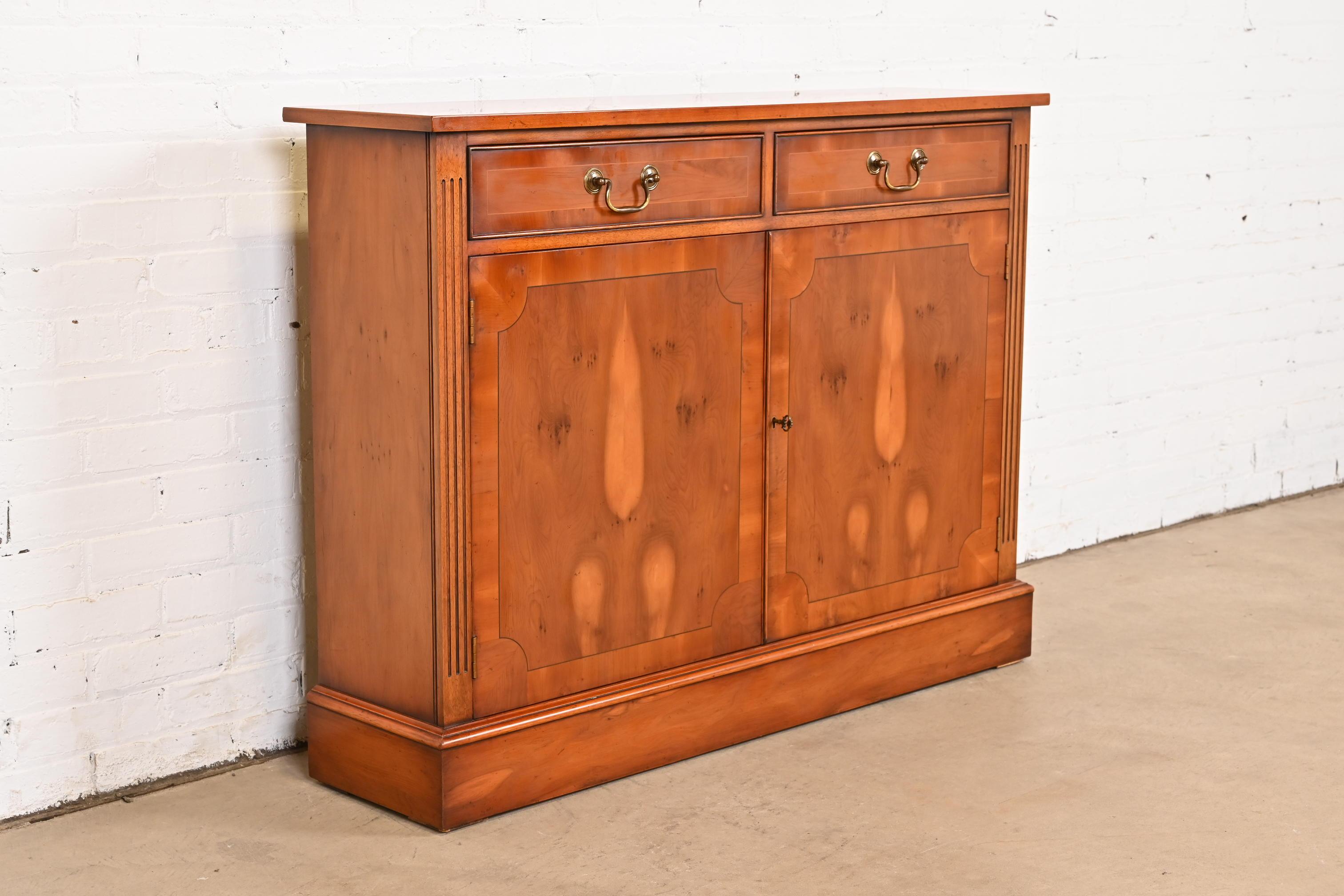 Brass English Georgian Yew Wood Bar Cabinet in the Manner of Baker Furniture For Sale