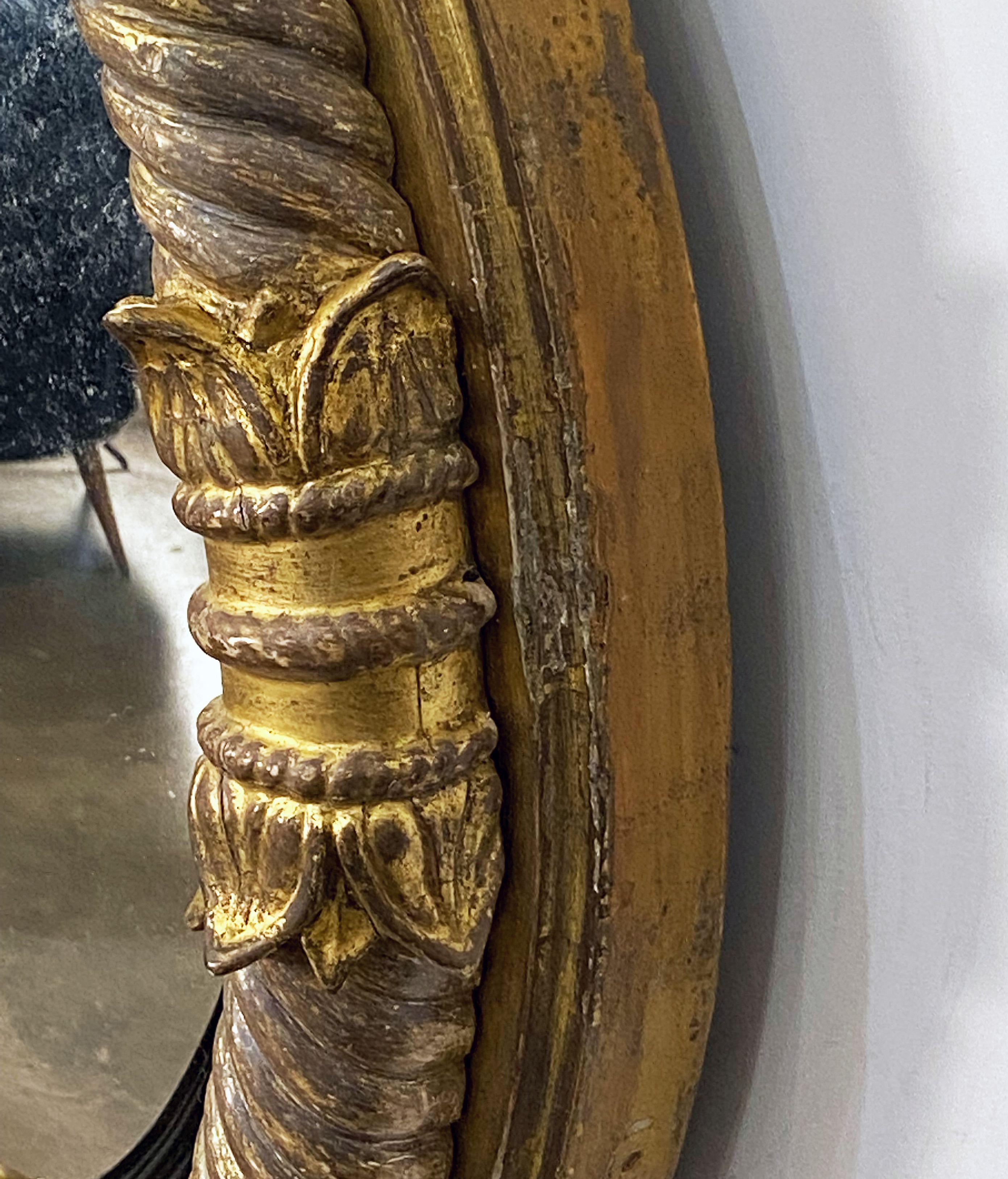 Miroir anglais convexe doré et ébène de l'époque Régence en vente 7