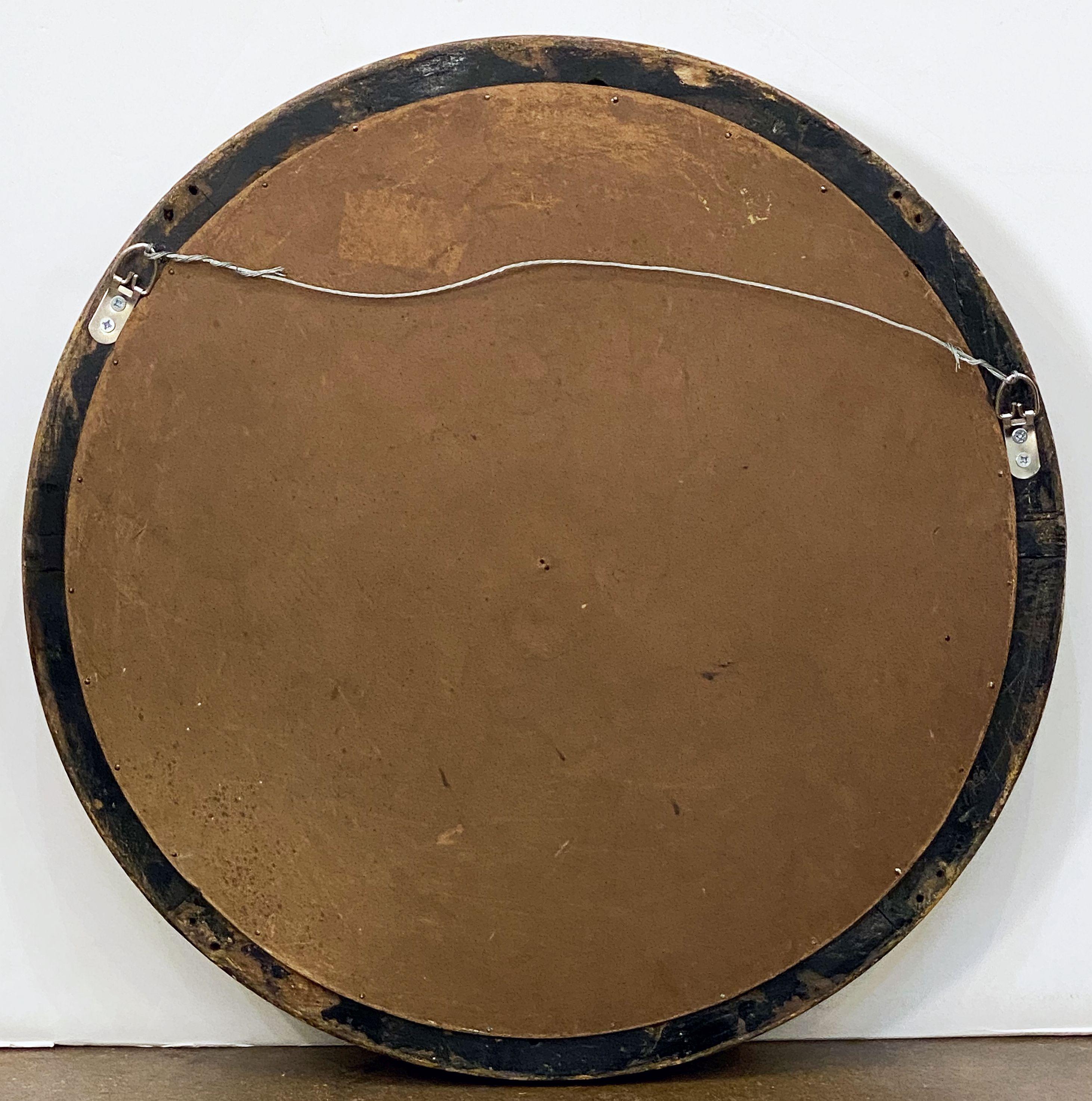 Miroir anglais convexe doré et ébène de l'époque Régence en vente 9