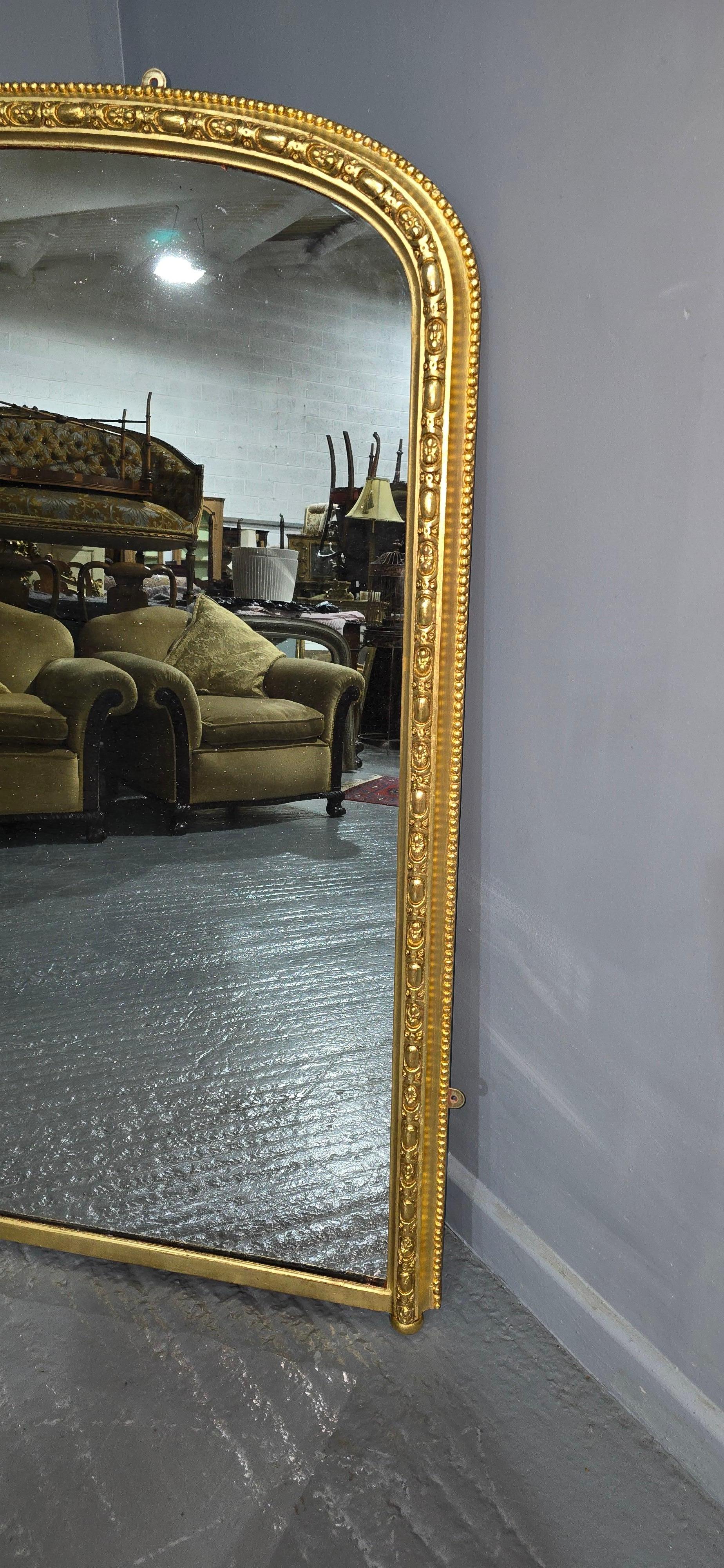 Anglais Miroir à trumeau à dessus arqué, doré, anglais en vente