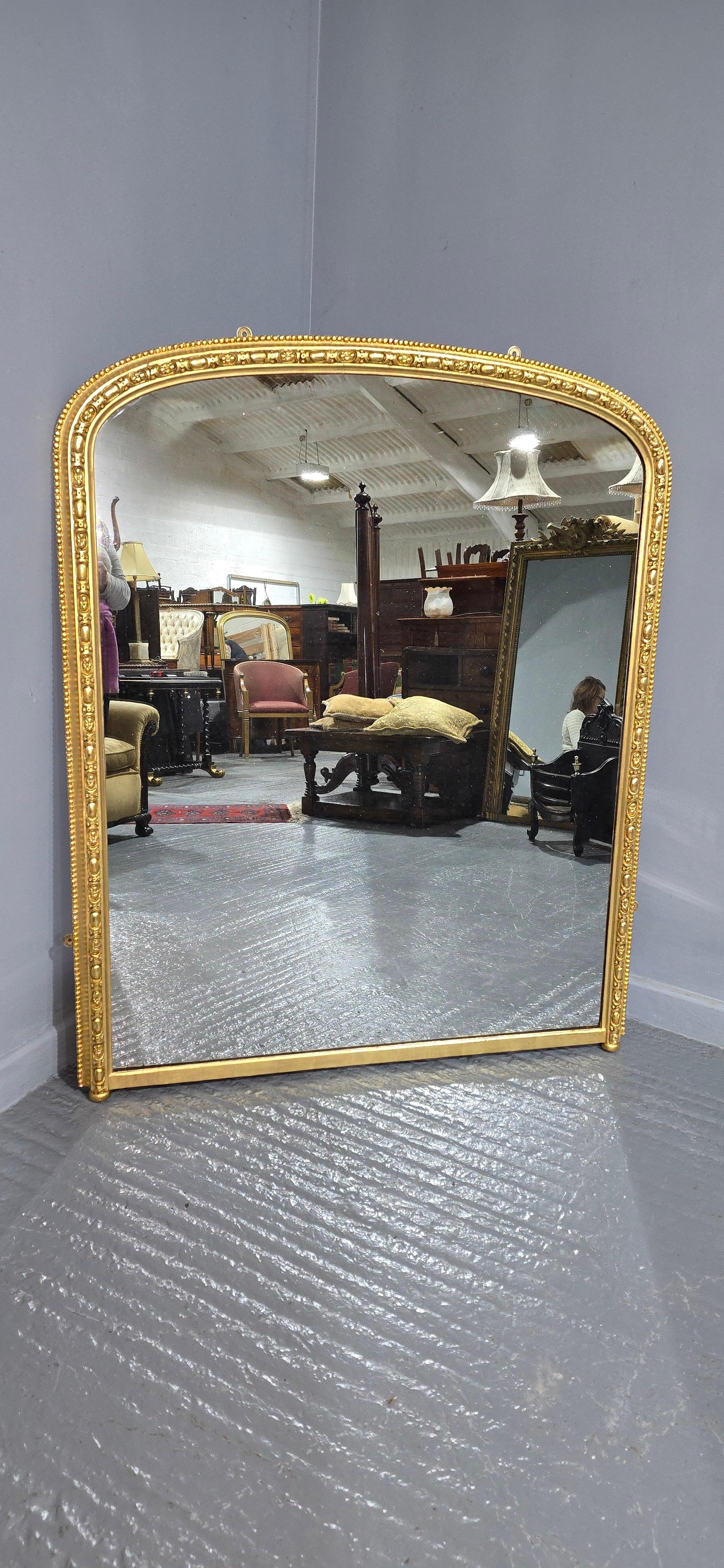 Gesso Miroir à trumeau à dessus arqué, doré, anglais en vente