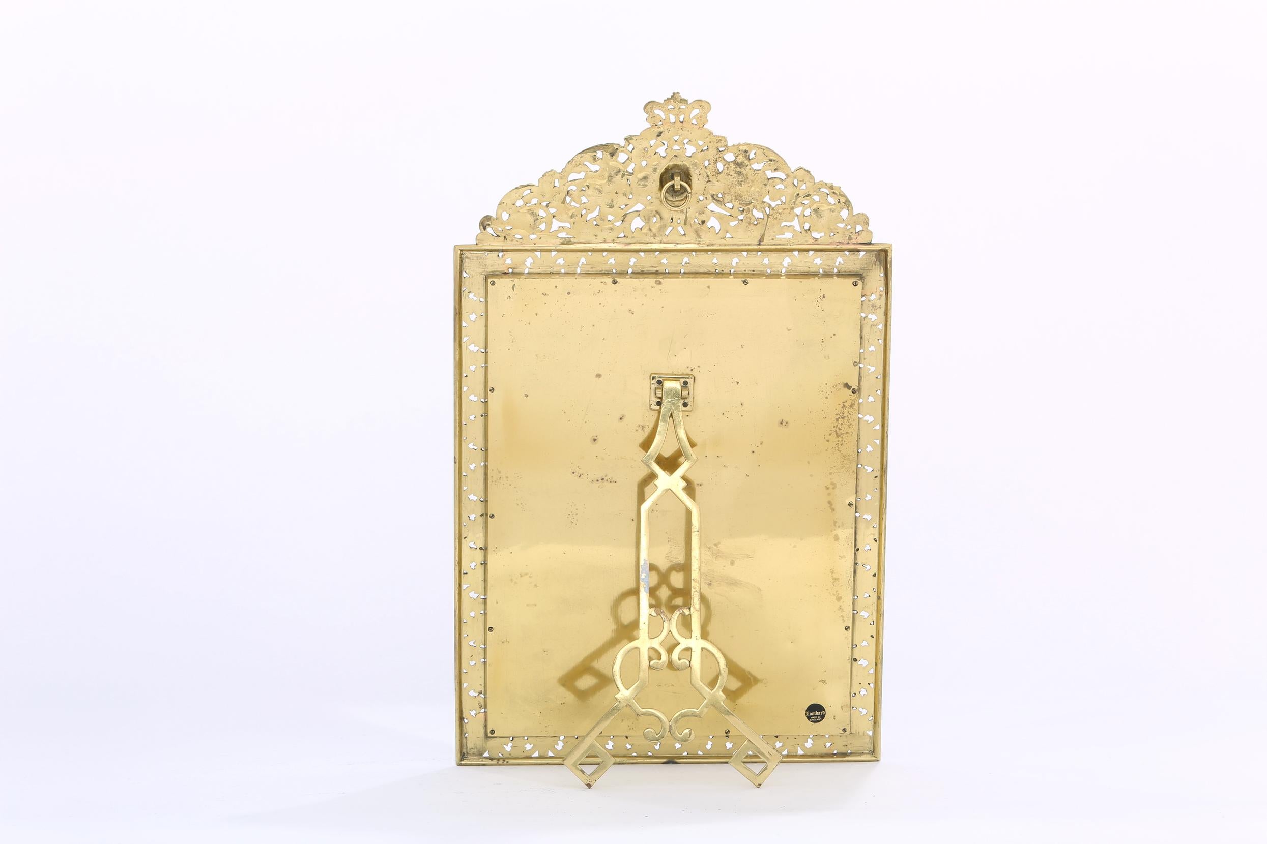 Englischer vergoldeter, gerahmter, abgeschrägter Waschtischspiegel aus Messing im Zustand „Gut“ im Angebot in Tarry Town, NY