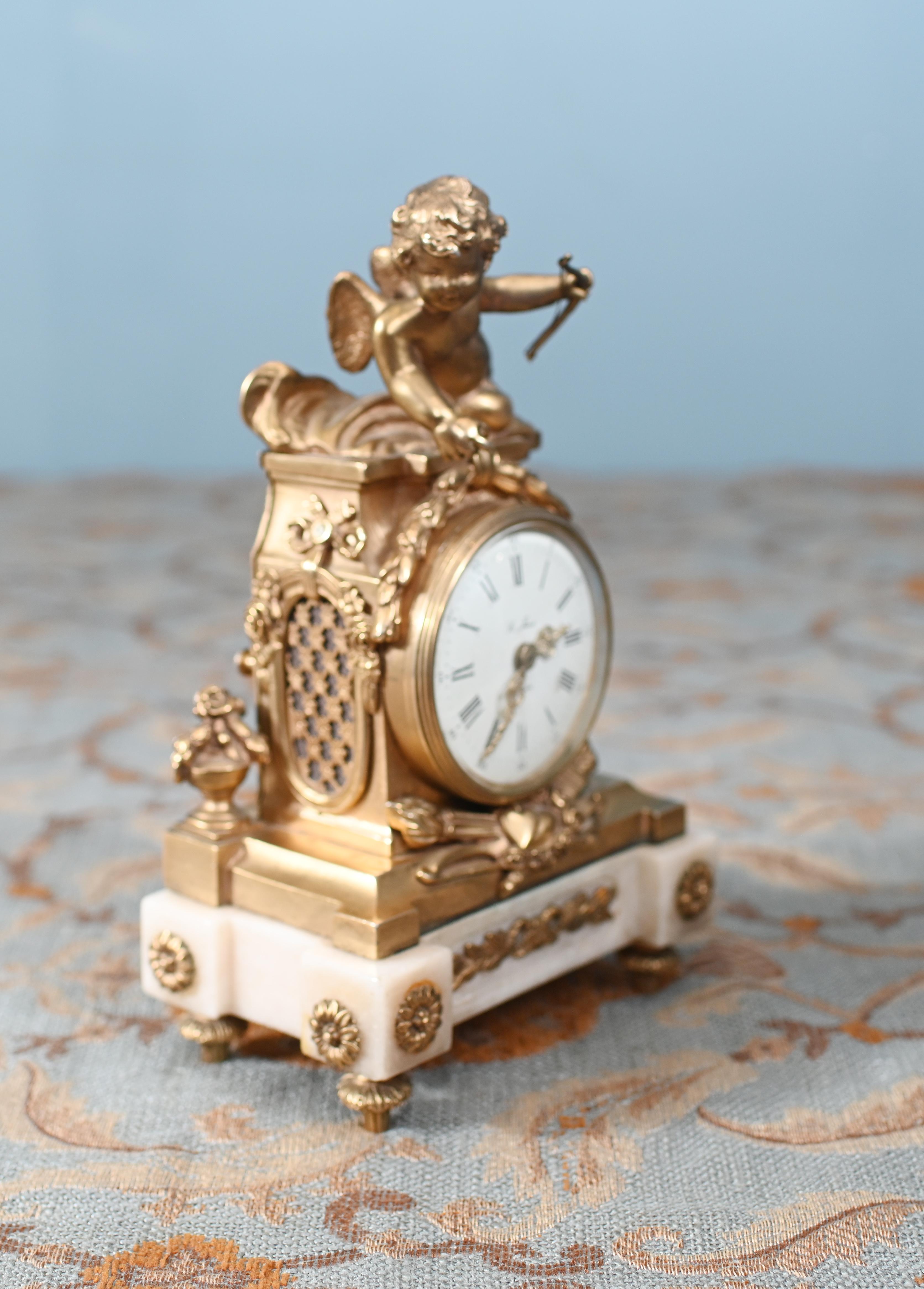 Reloj de repisa dorado inglés Cherub St. James Londres 1880 Madera dorada en venta