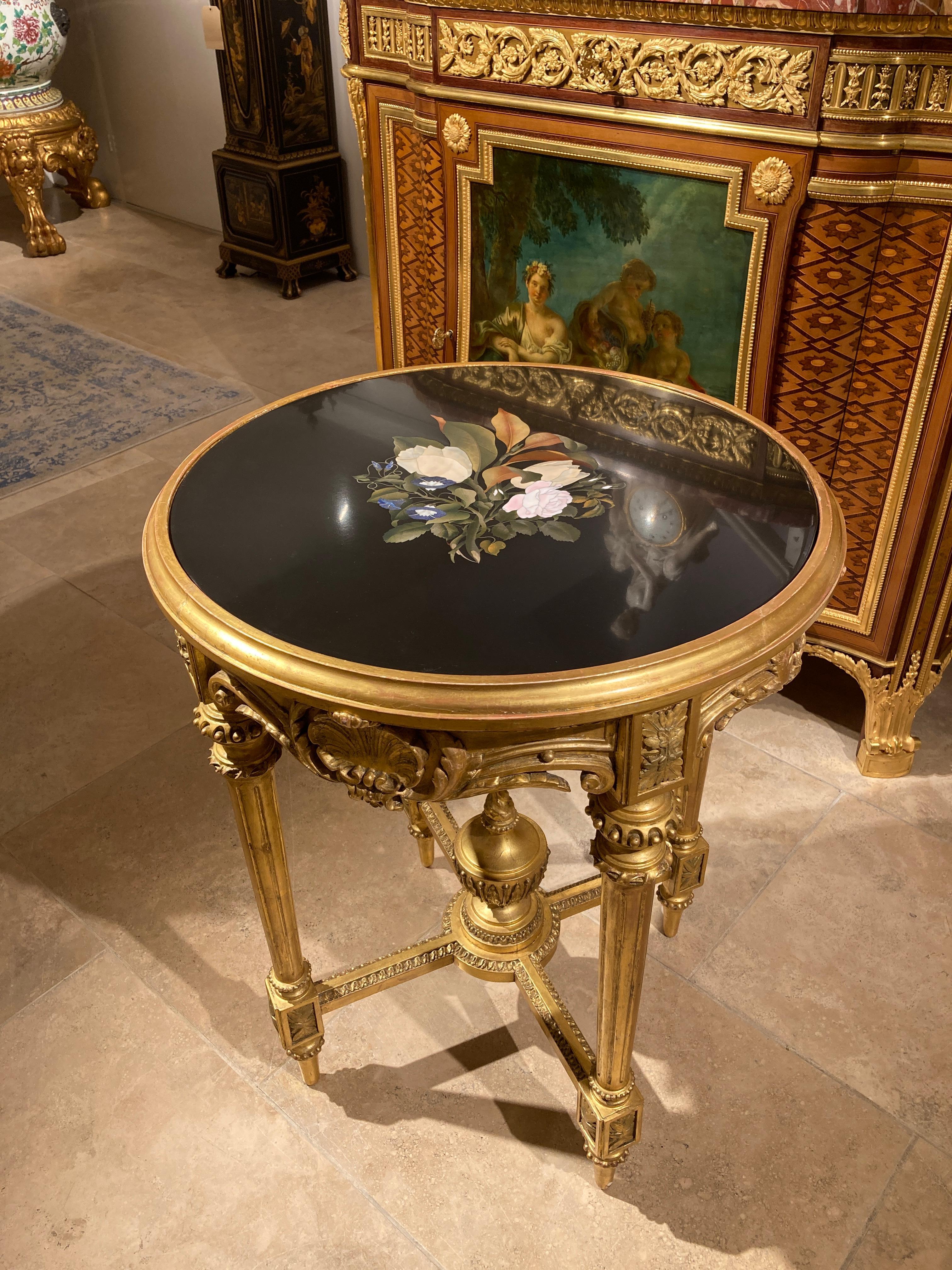 British English Giltwood and Floral Inlaid Stone Occasional Table For Sale