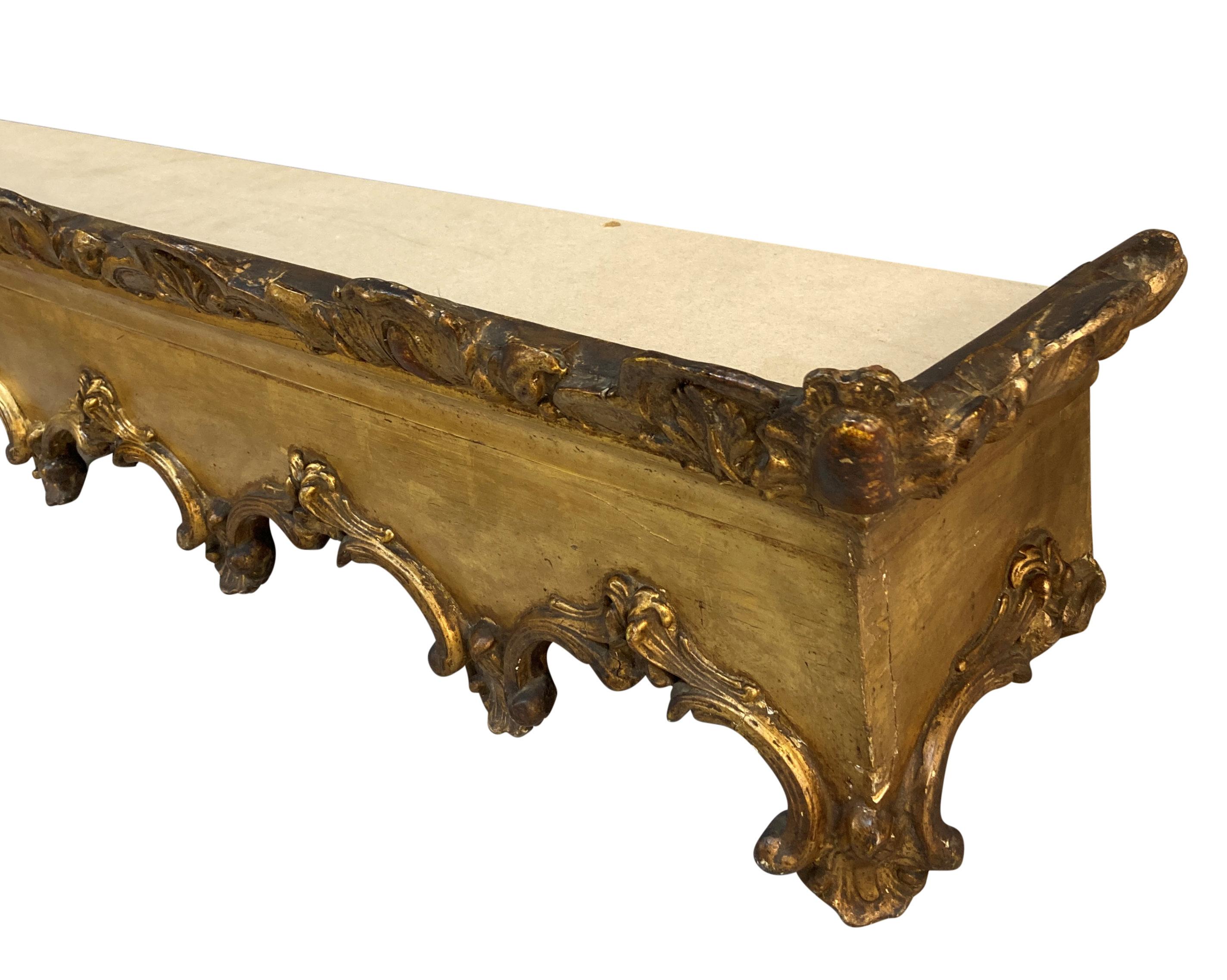 English Giltwood Gothic Pelmet In Good Condition For Sale In Kent, Dover