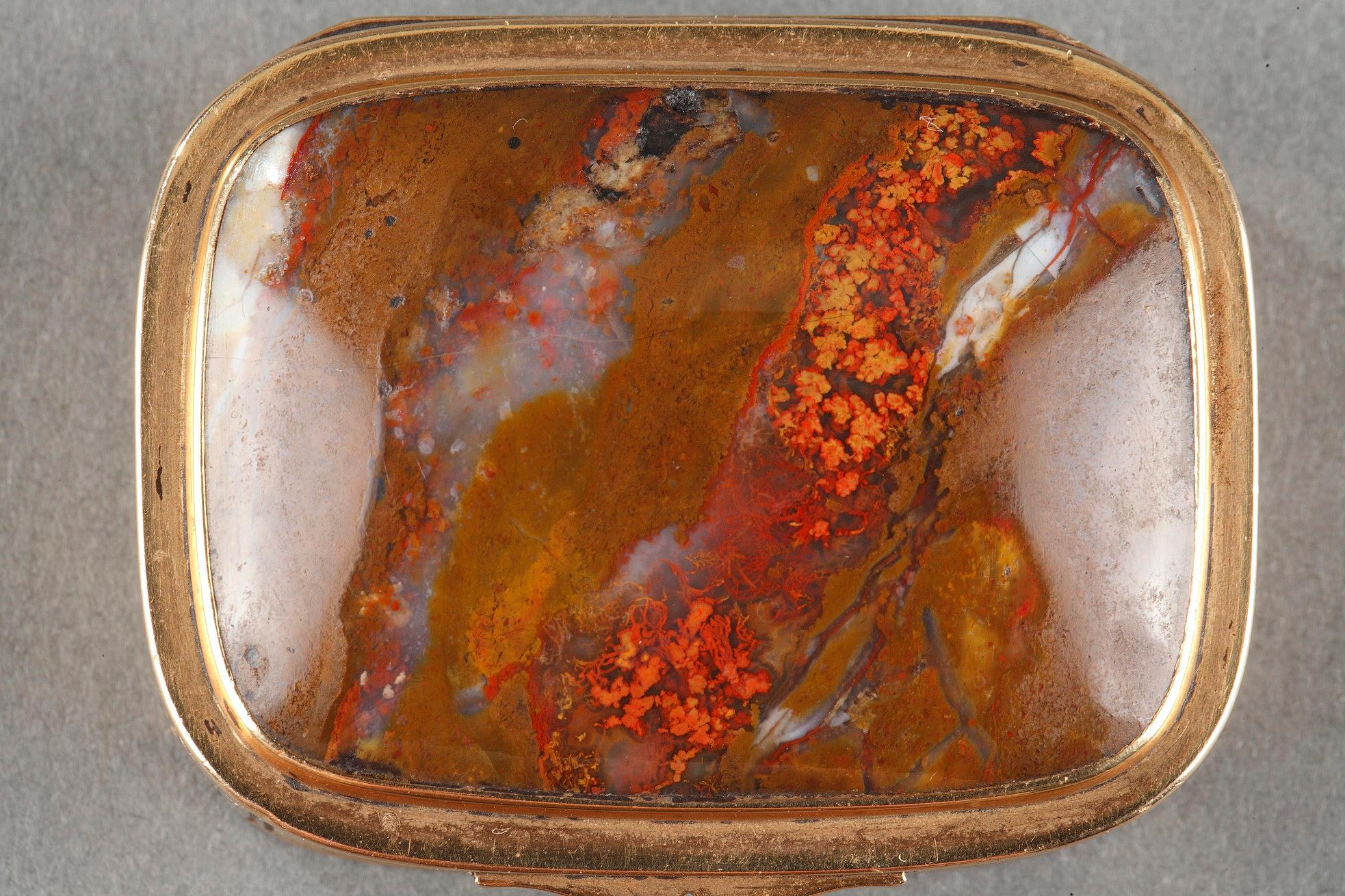 English Gold and Agate Pills Box Early 19th Century 1
