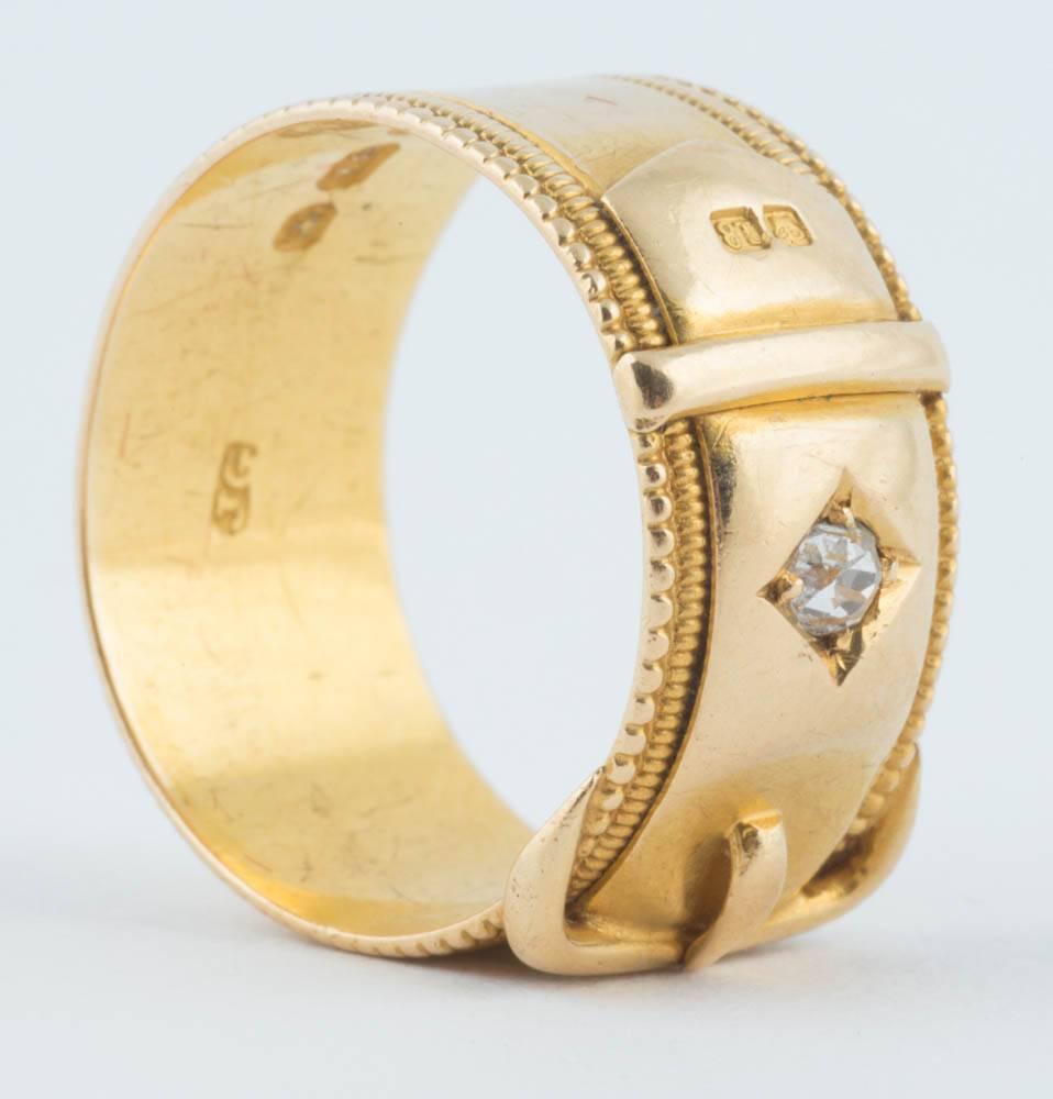 English 18k Gold and Diamond Buckle Ring, 20th century In Good Condition In St. Catharines, ON