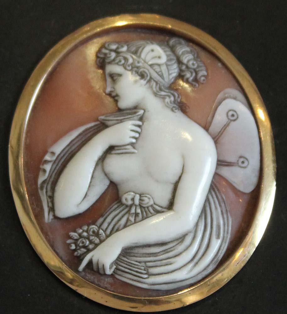 English Gold Mounted Carved Shell Cameos of Cupid and Psyche on Marble Base In Good Condition For Sale In London, GB