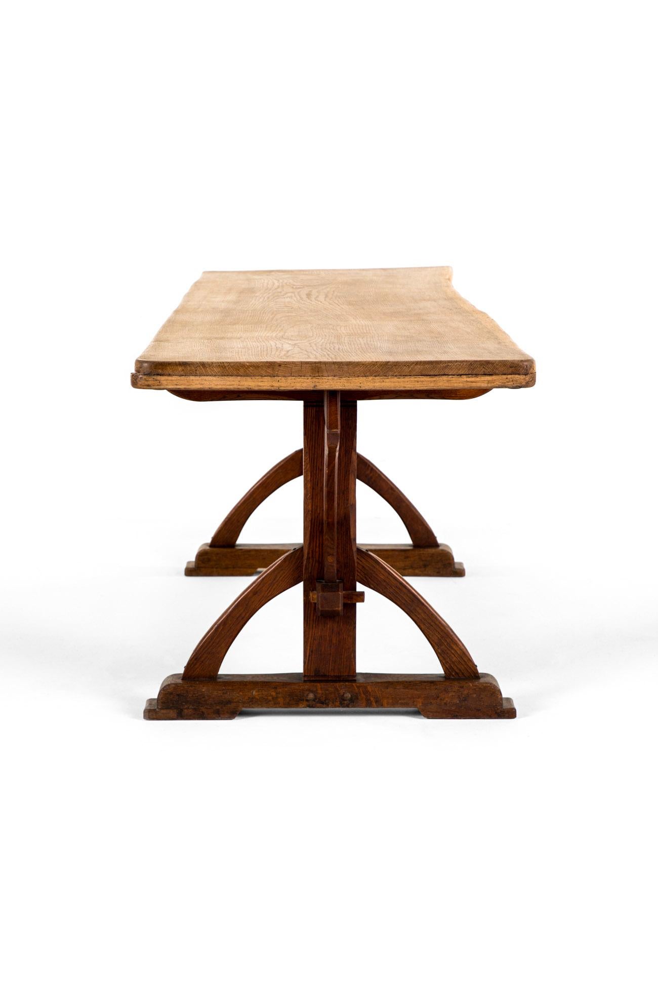 Britannique Table de réfectoire en Oak gothique anglais à la manière de E W Pugin en vente