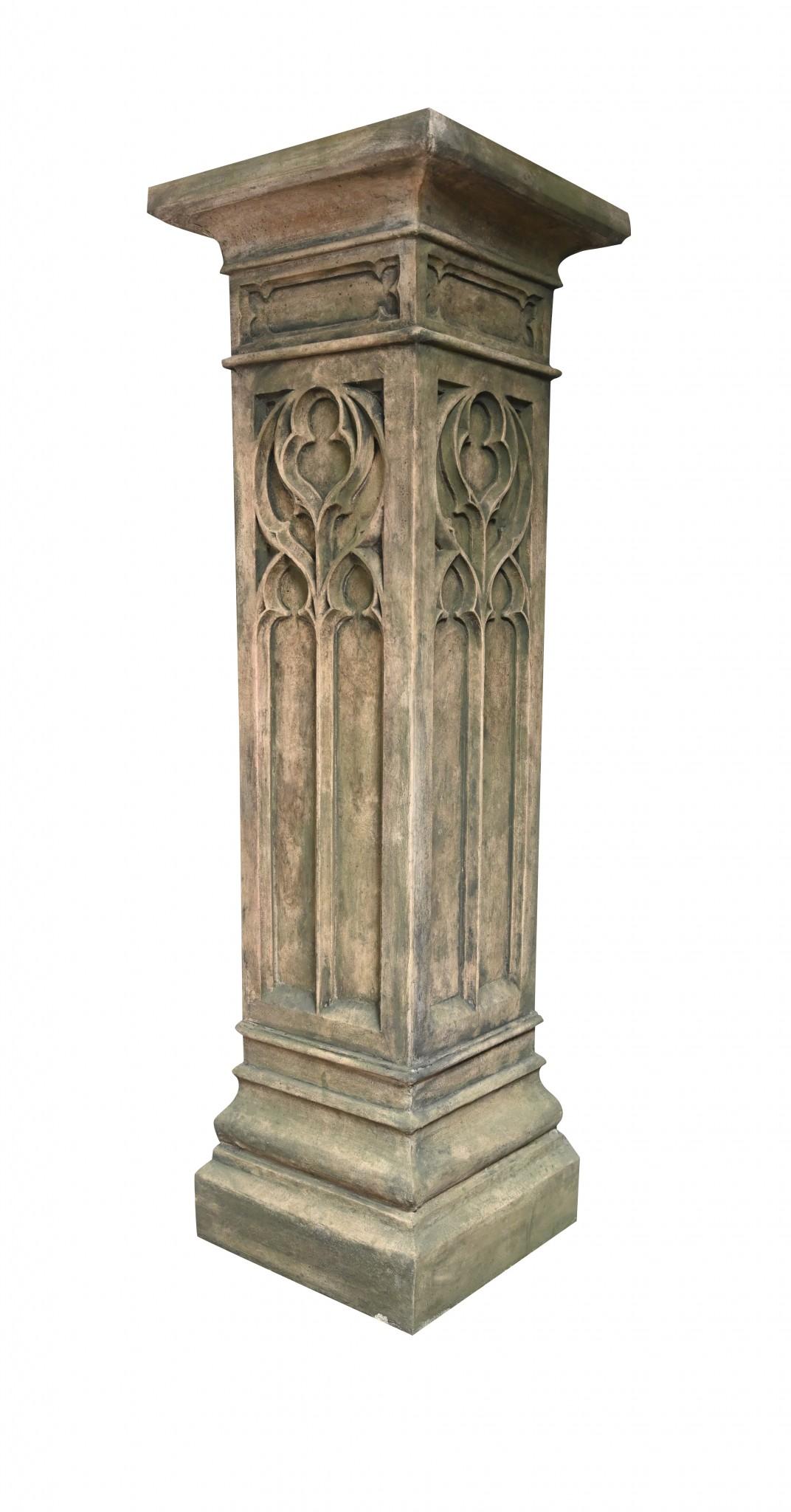 Tavolo da giardino con colonna a piedistallo in stile gotico inglese A. Stone in vendita 4