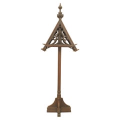 Piantana per duetti in Oak in stile gotico-revival inglese